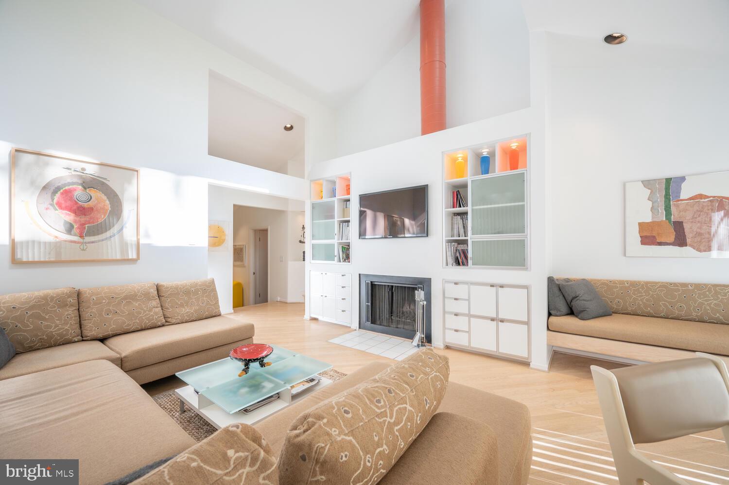 CONGRESSIONAL COUNTRY CLUB ESTATES - Residential