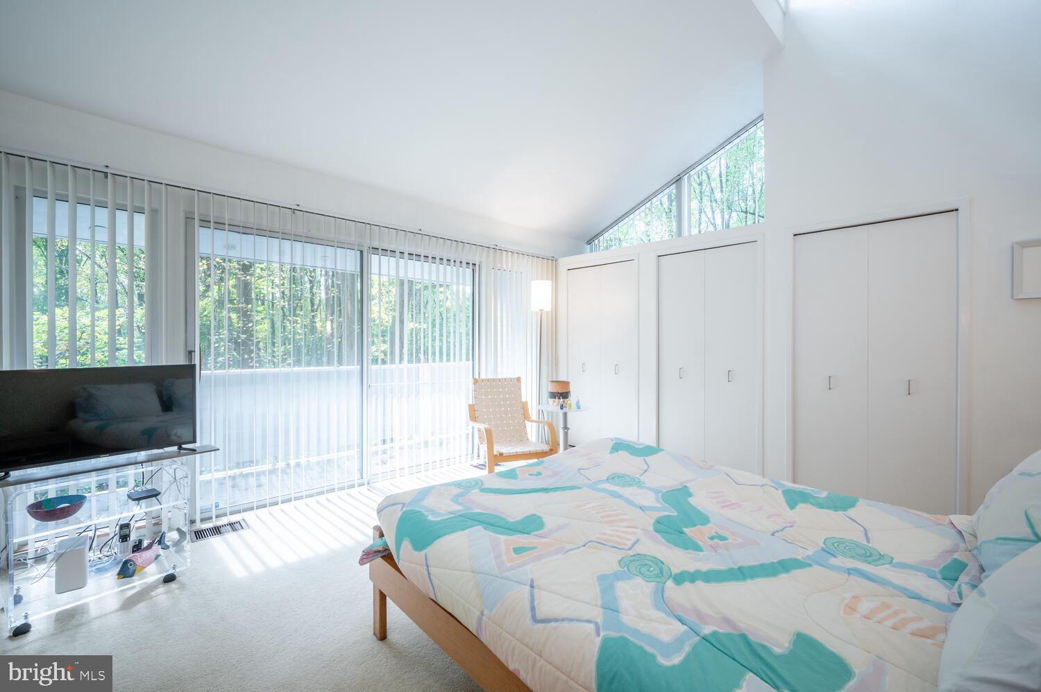 CONGRESSIONAL COUNTRY CLUB ESTATES - Residential