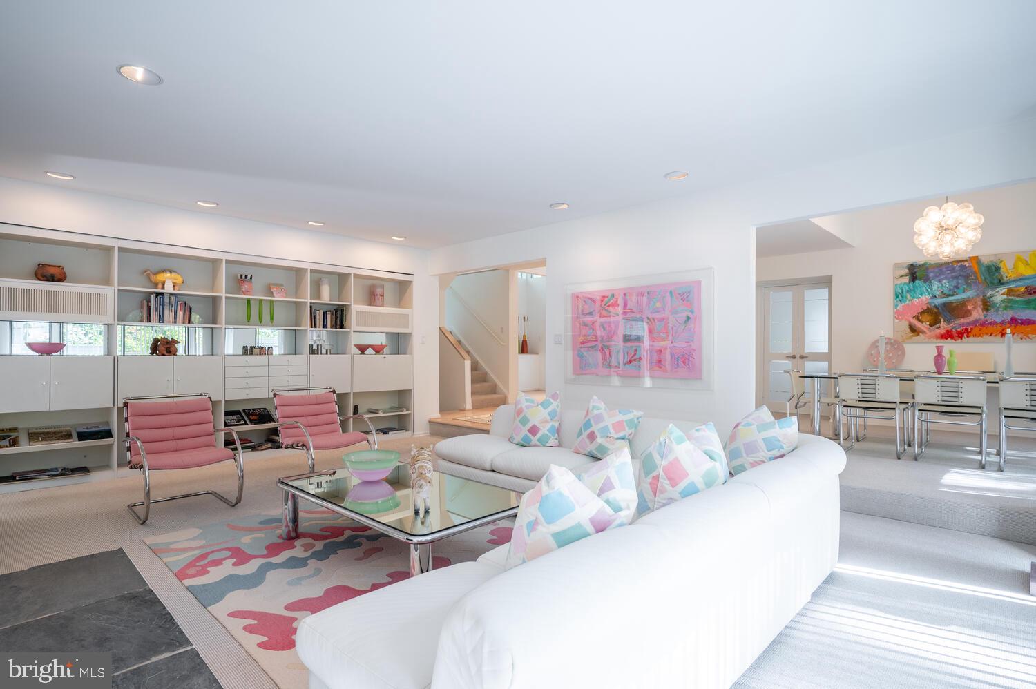 CONGRESSIONAL COUNTRY CLUB ESTATES - Residential