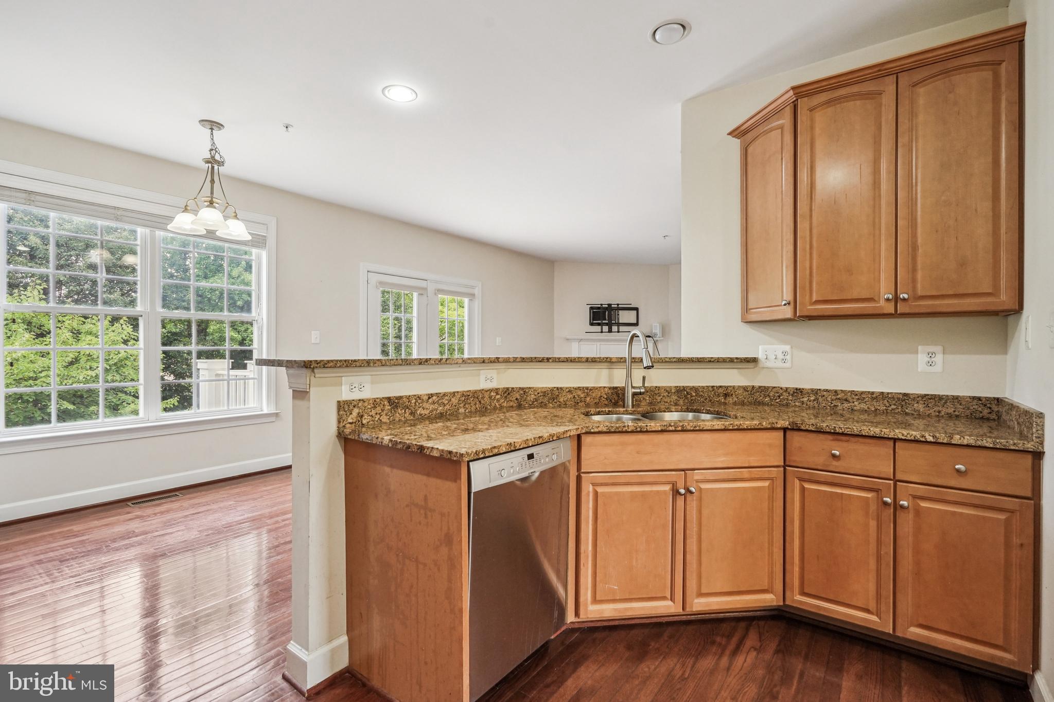 KING FARM IRVINGTON - Residential