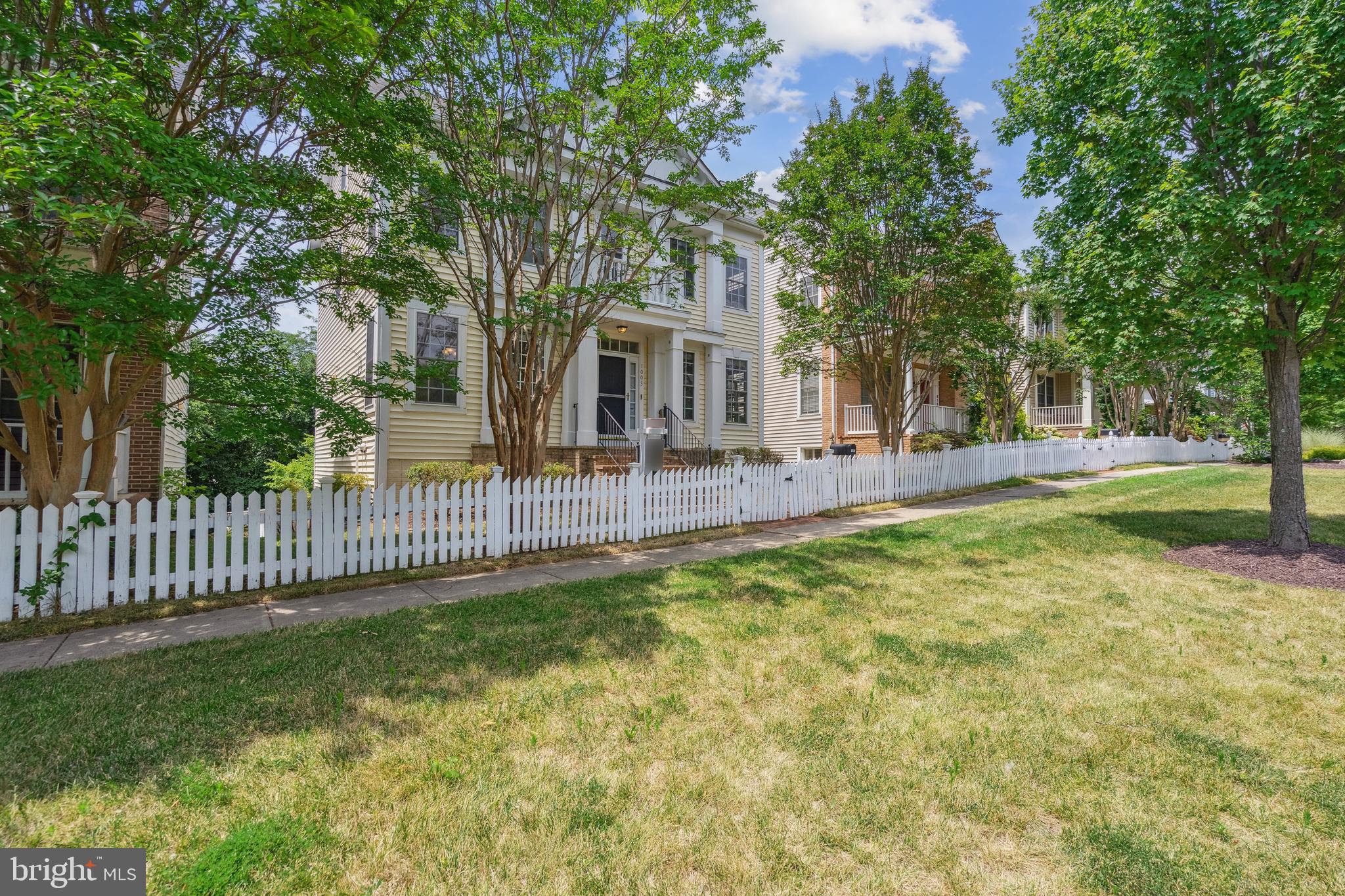 KING FARM IRVINGTON - Residential