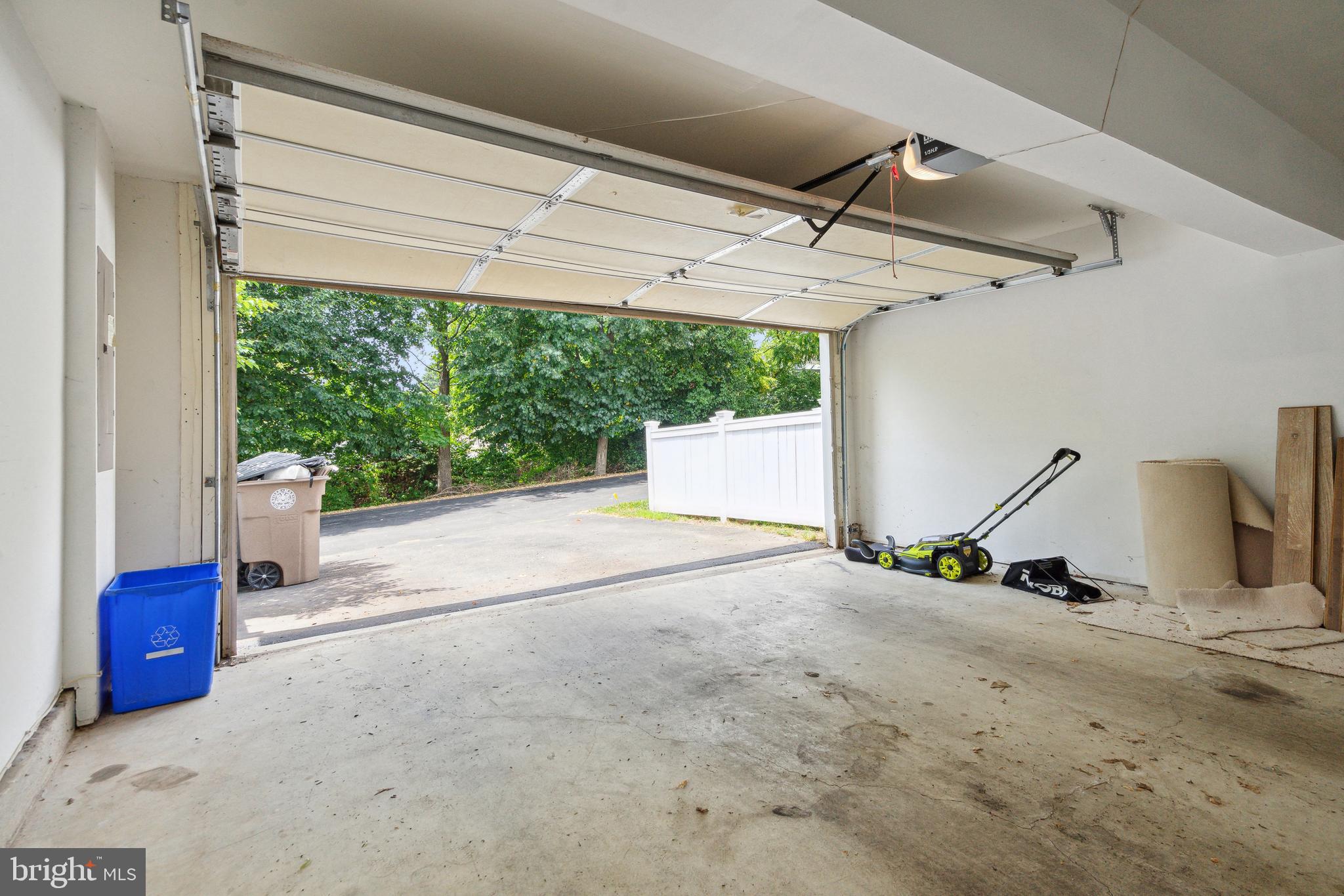 KING FARM IRVINGTON - Residential