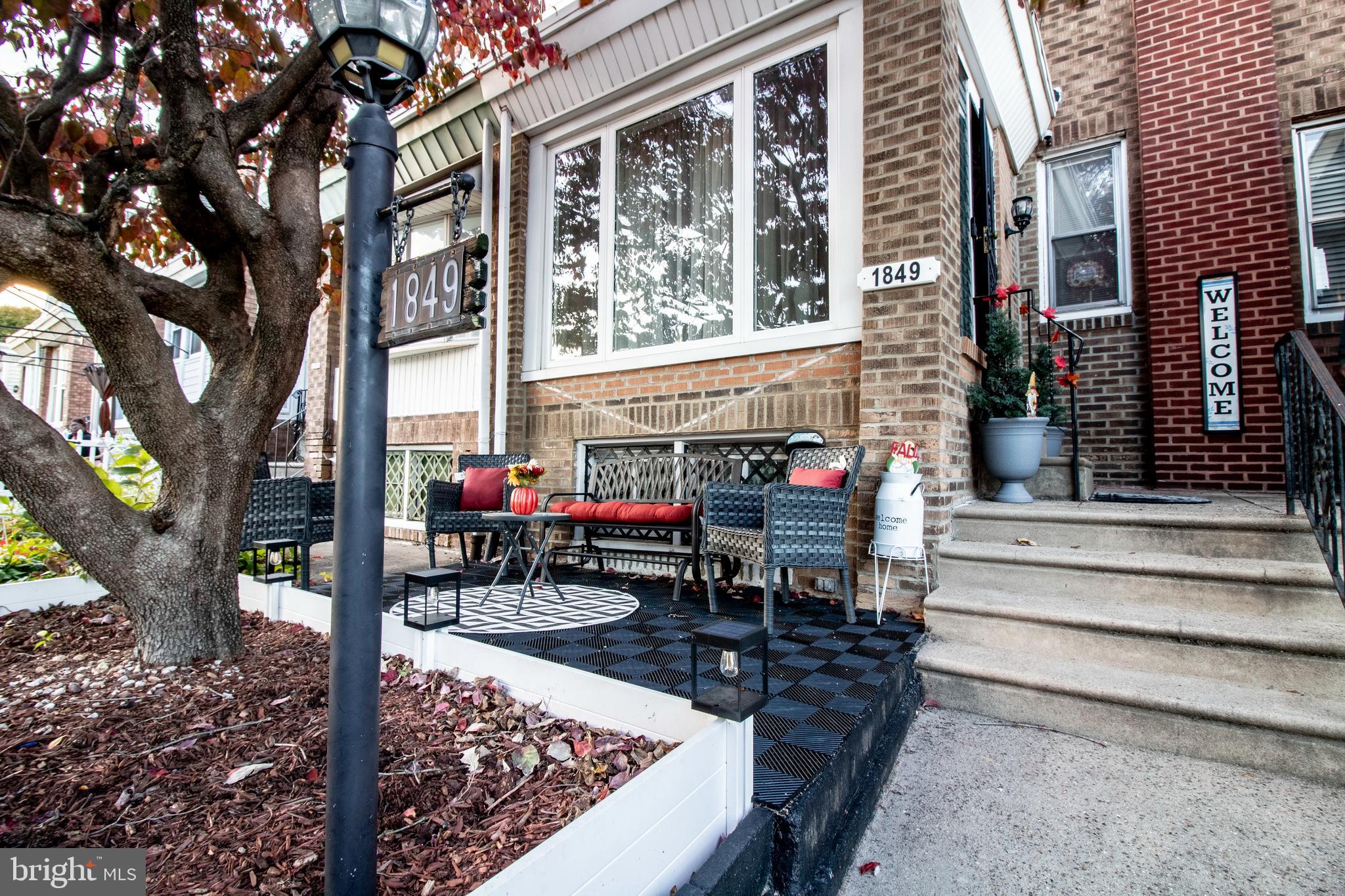 WEST OAK LANE - Residential