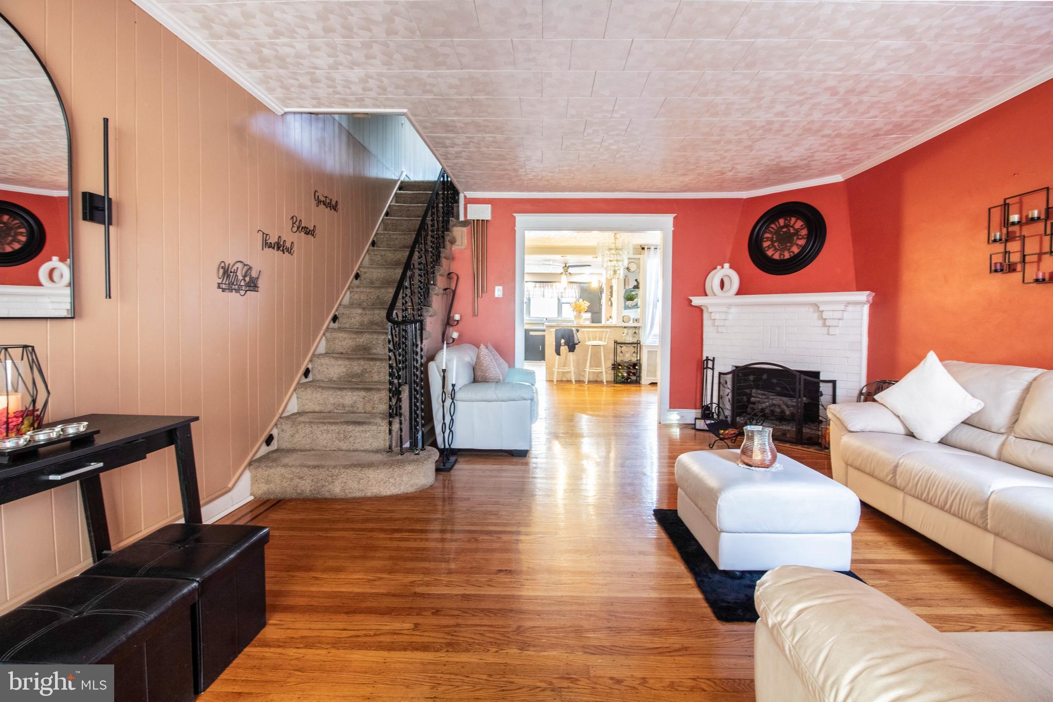 WEST OAK LANE - Residential