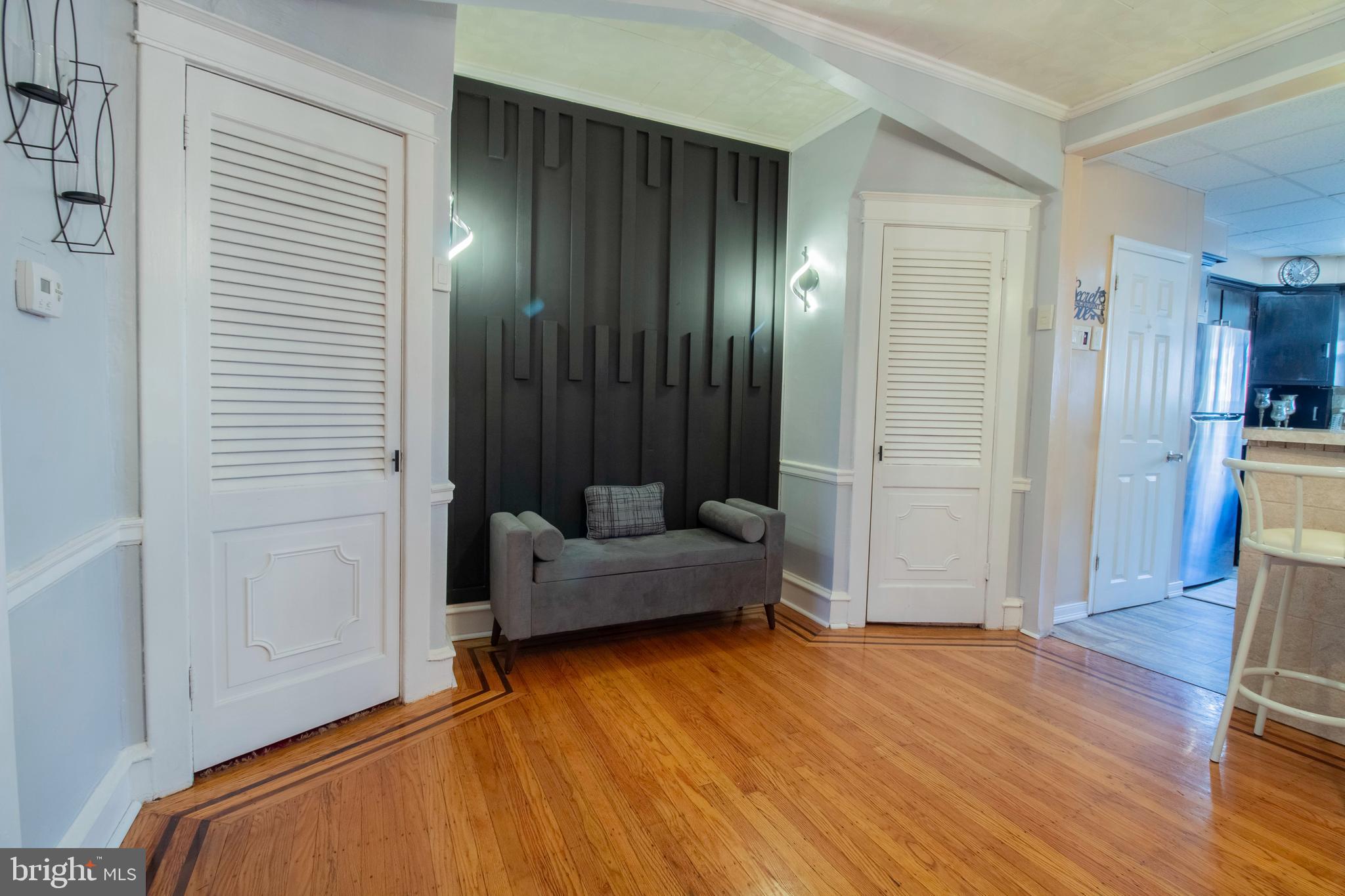 WEST OAK LANE - Residential