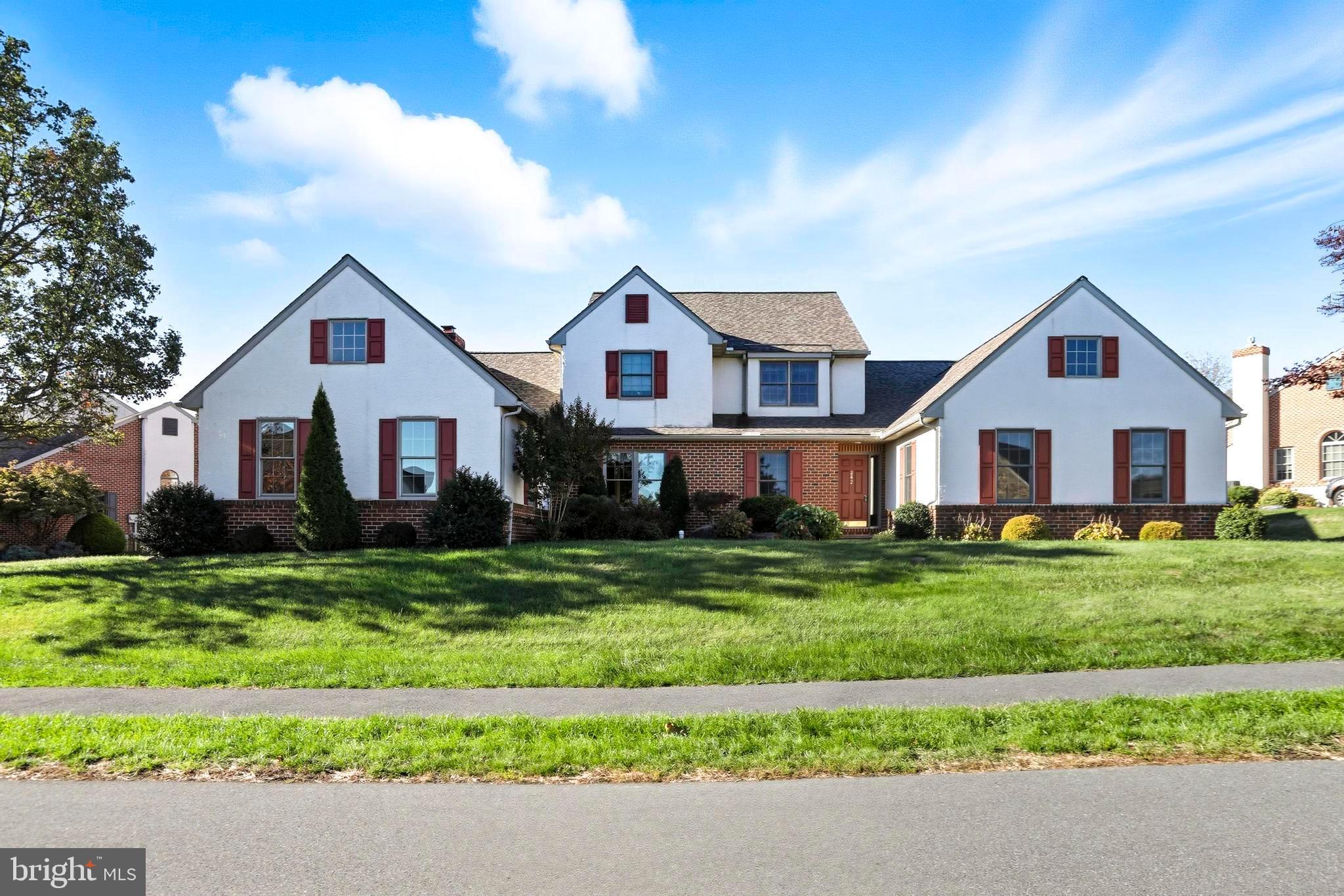 242 STEEPLECHASE DRIVE