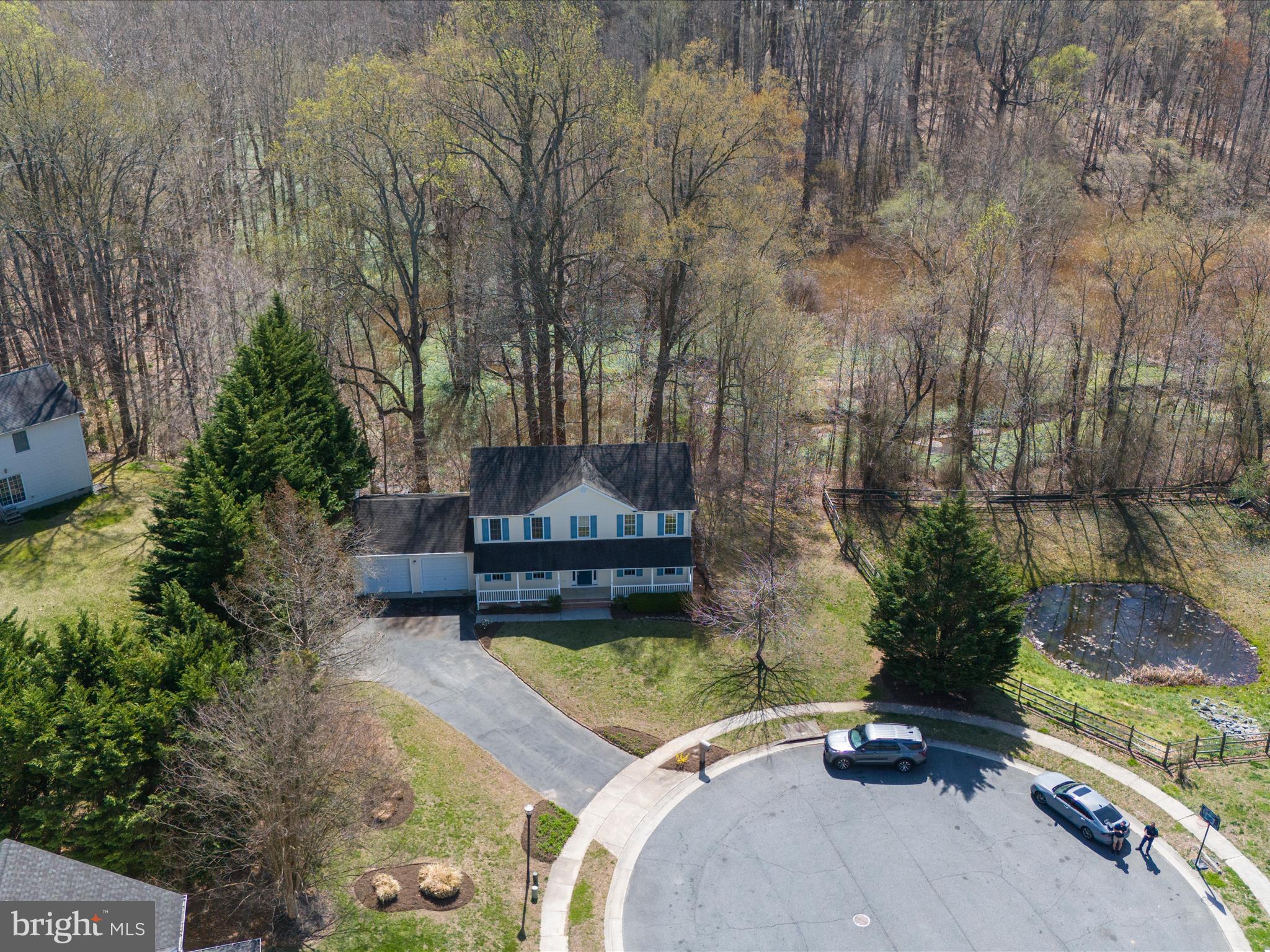 225 AUTUMN LANE