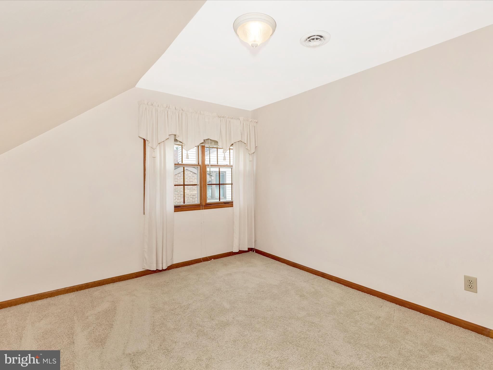 ROCK CREEK ESTATES - Residential