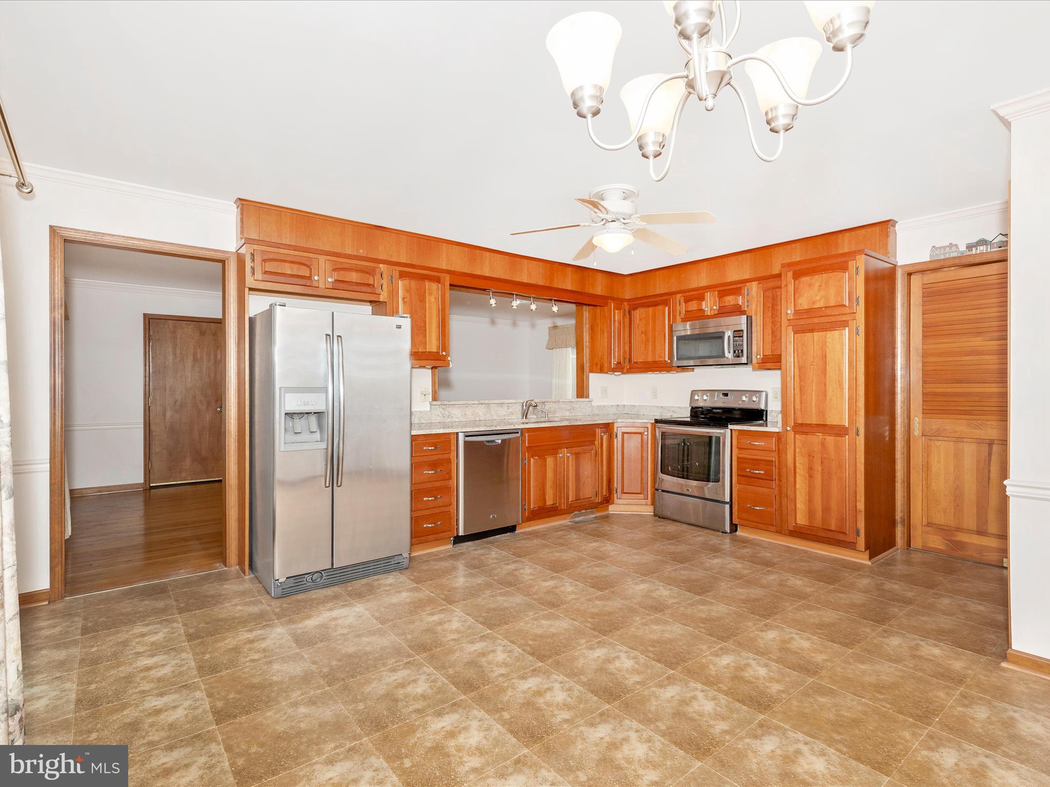 ROCK CREEK ESTATES - Residential