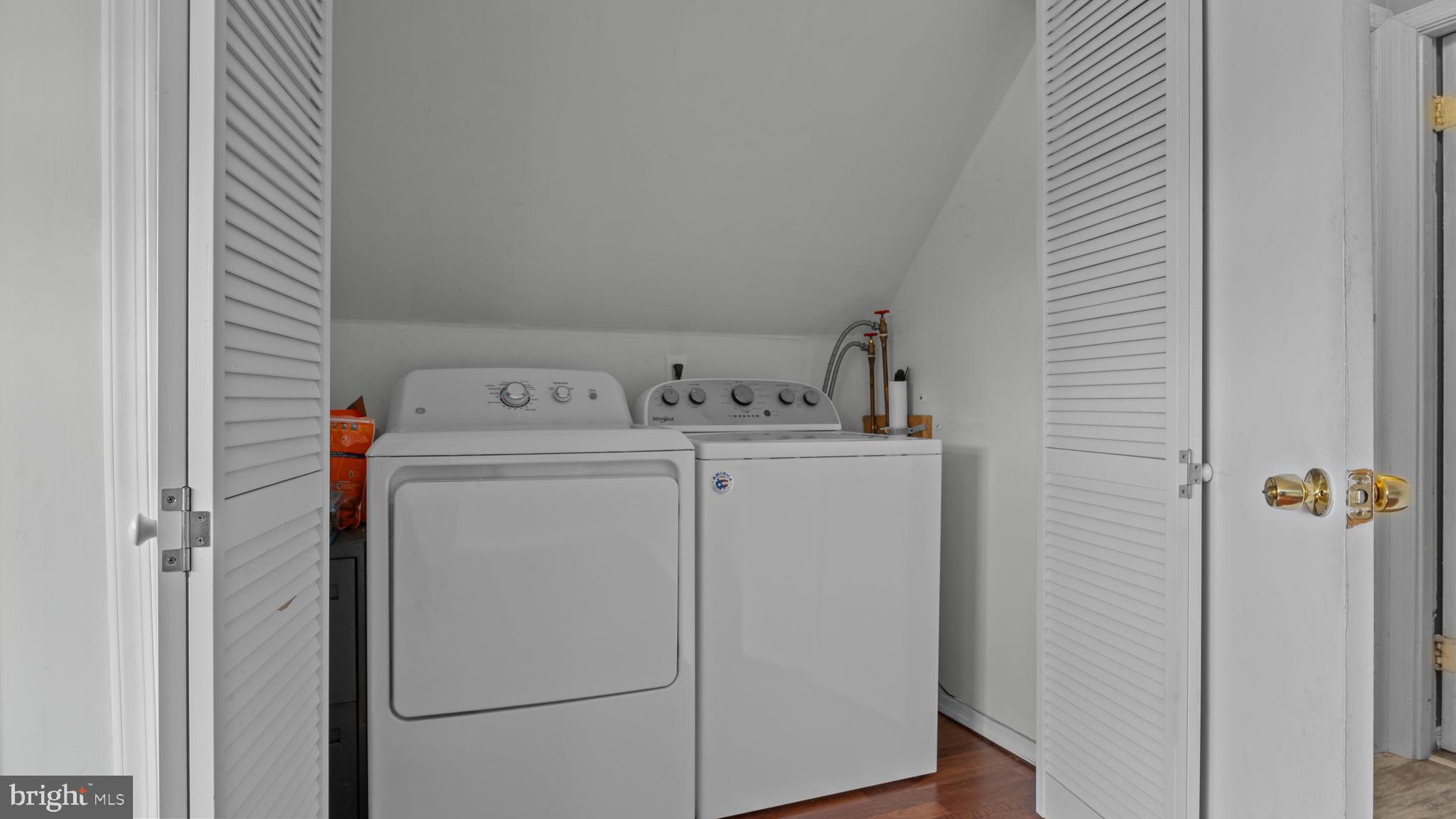 INDIAN CREEK - Residential