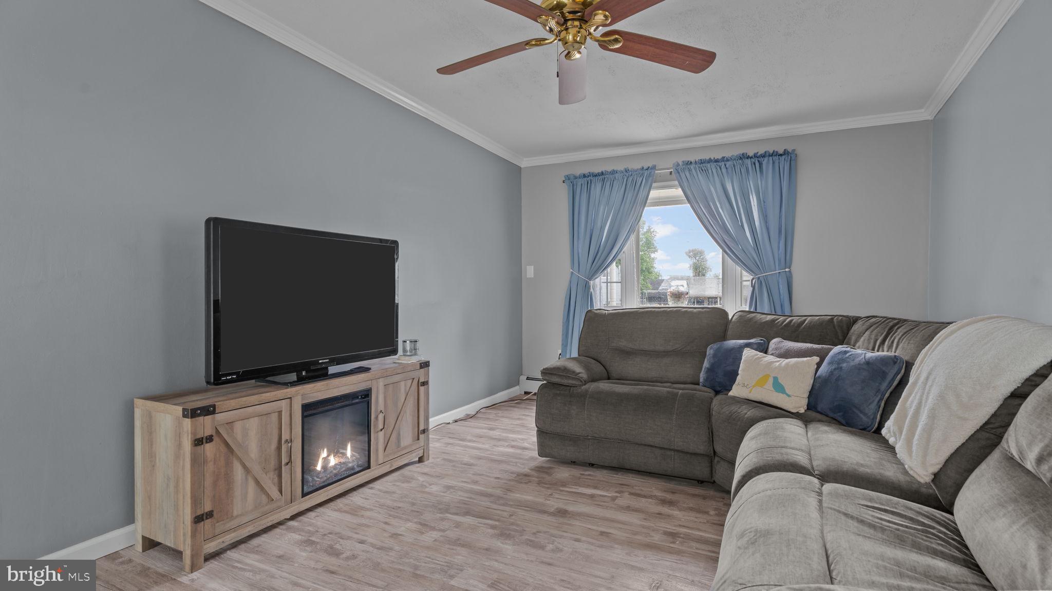 INDIAN CREEK - Residential