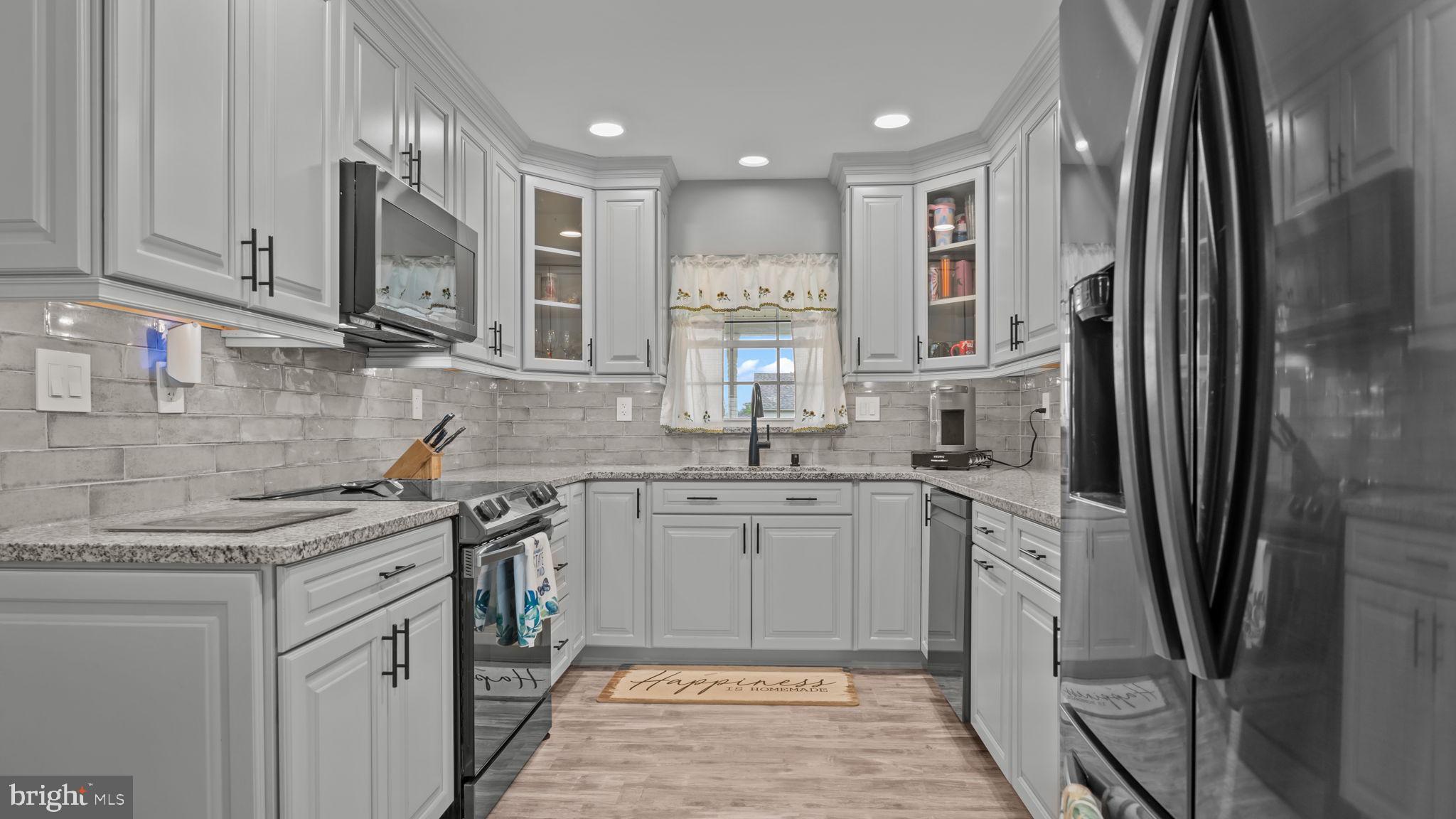 INDIAN CREEK - Residential