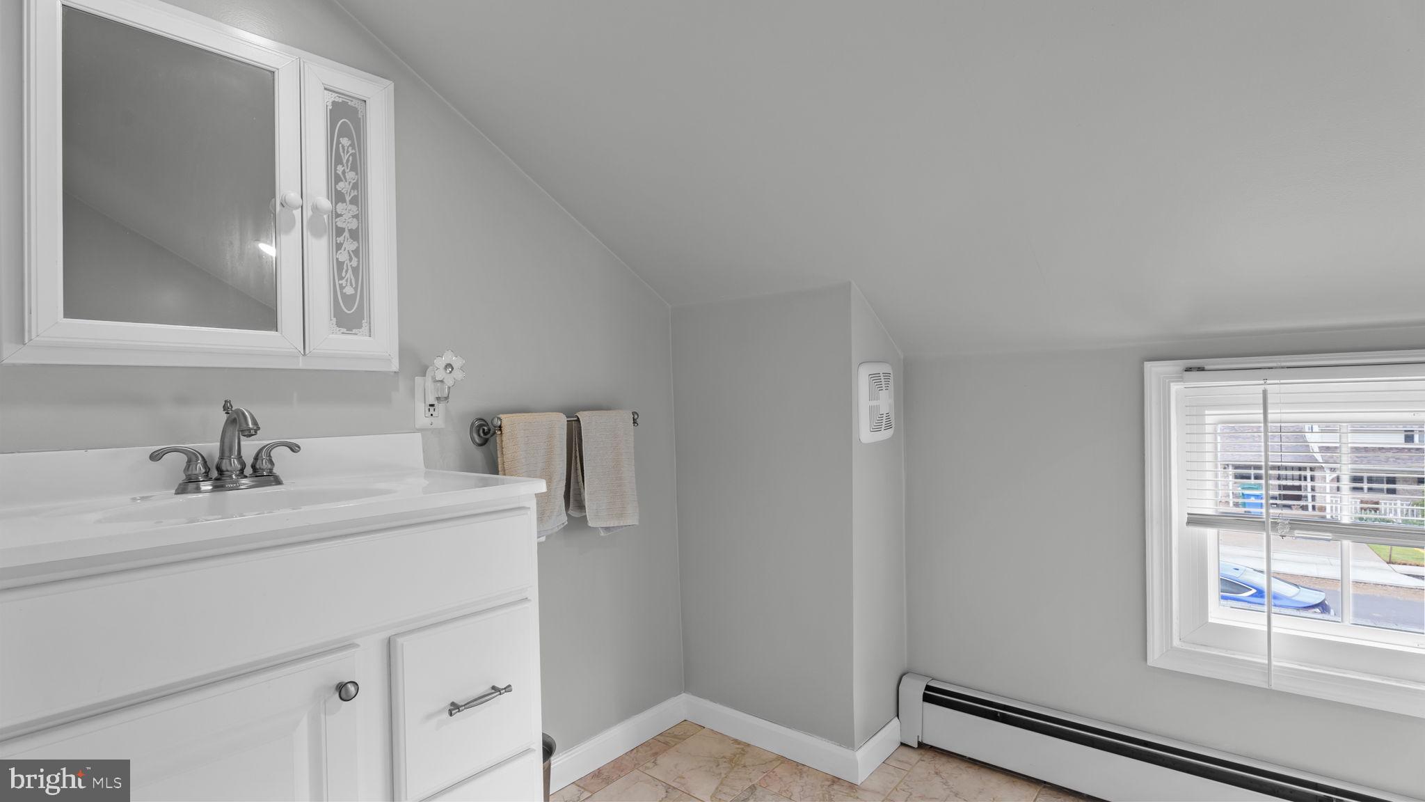 INDIAN CREEK - Residential