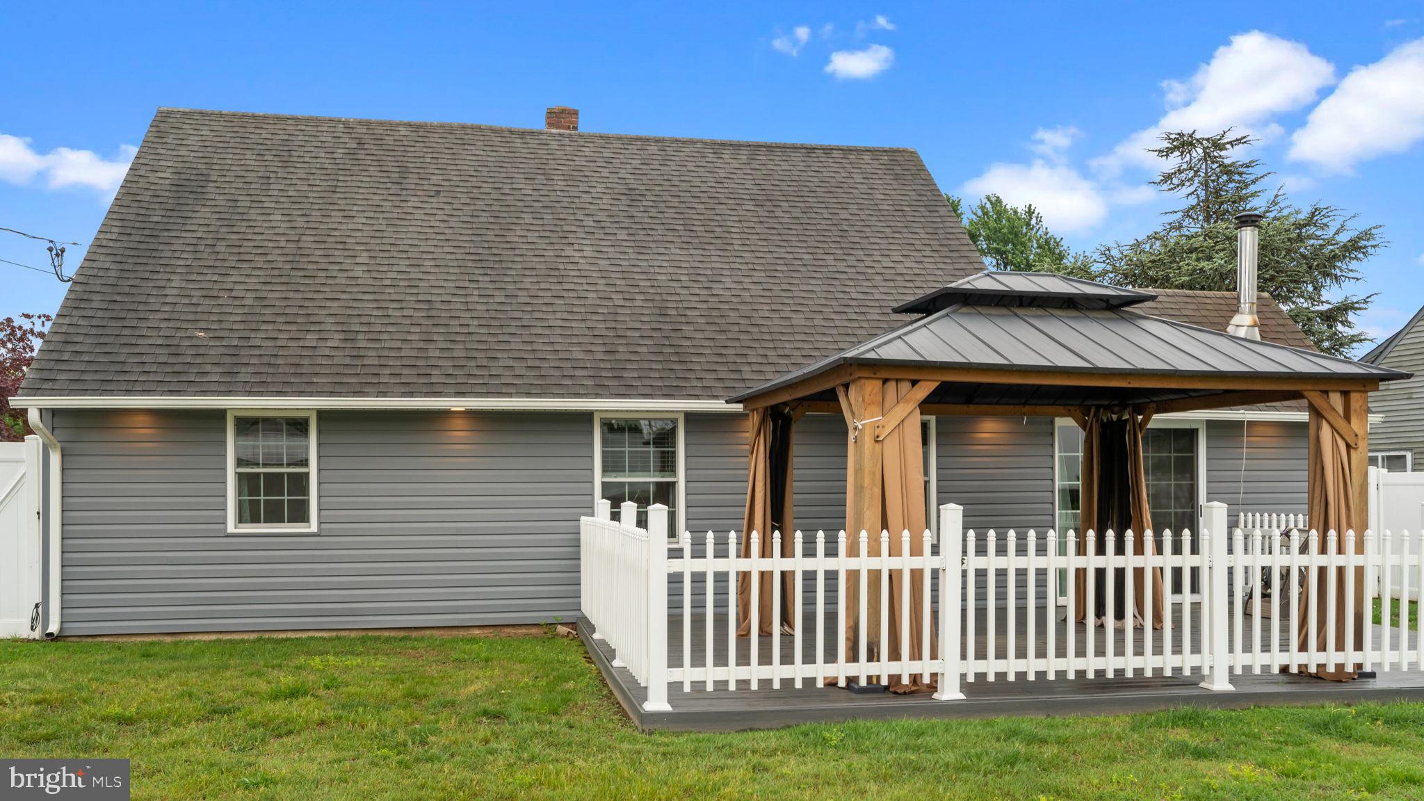 INDIAN CREEK - Residential