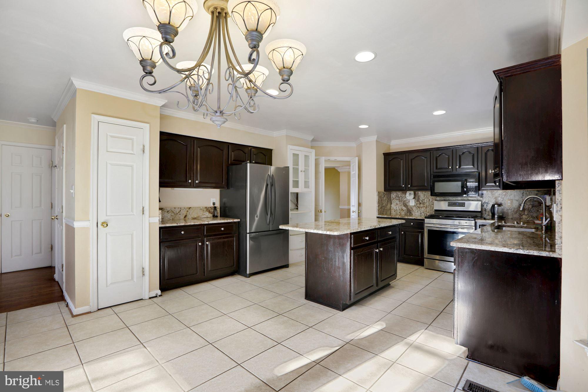 KINGSBROOKE - Residential Lease