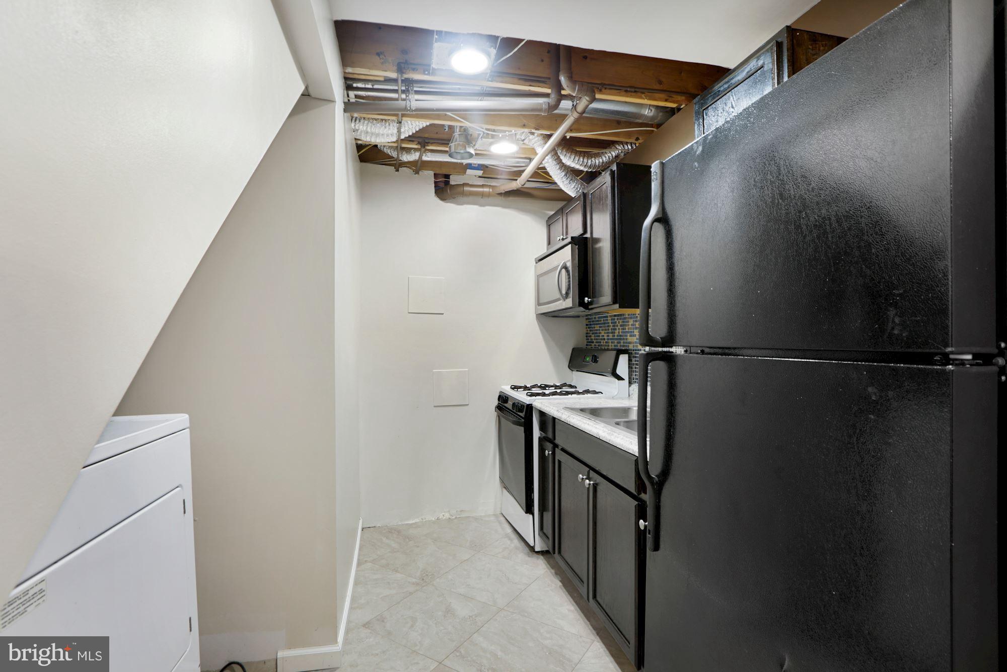 KINGSBROOKE - Residential Lease