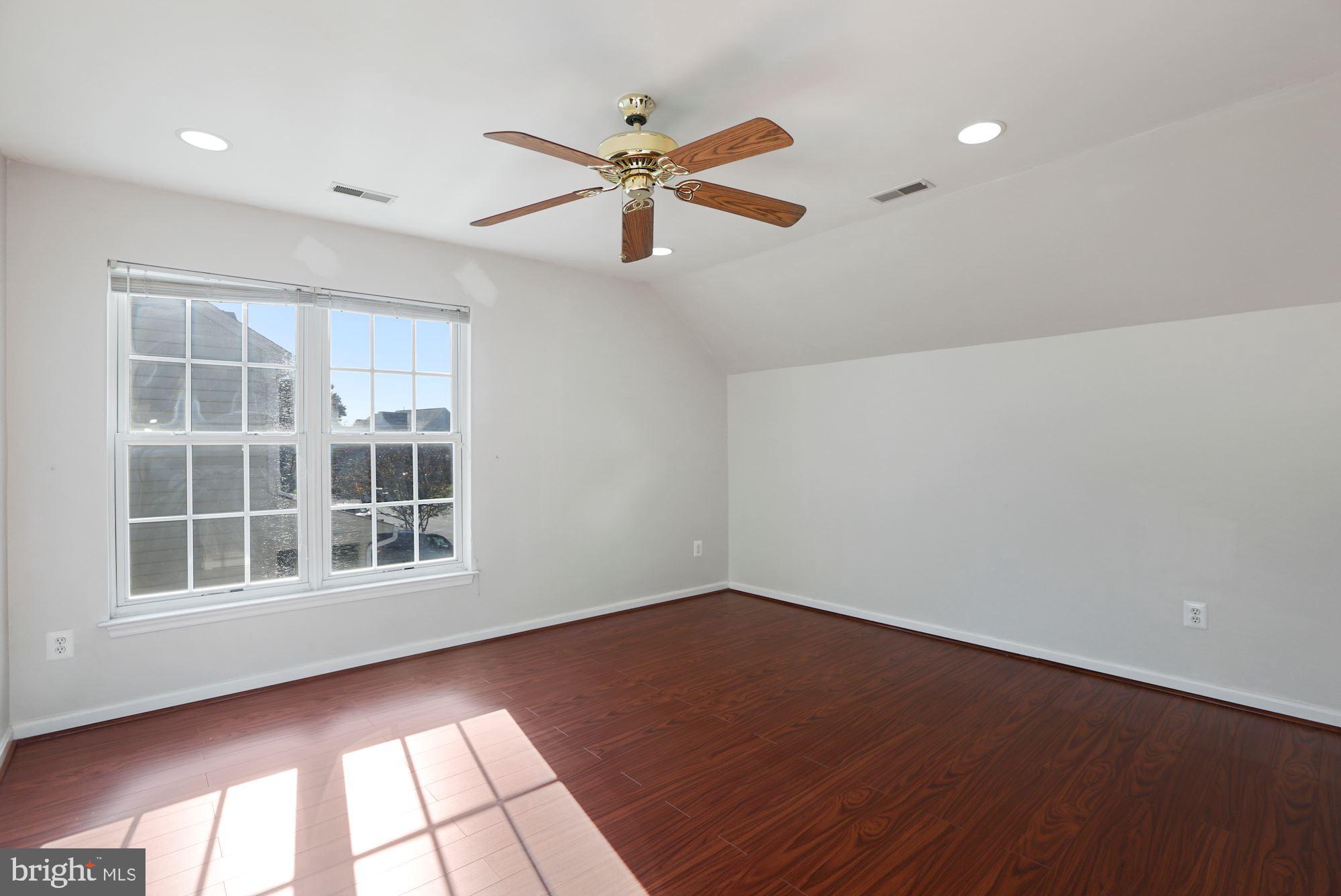 KINGSBROOKE - Residential Lease