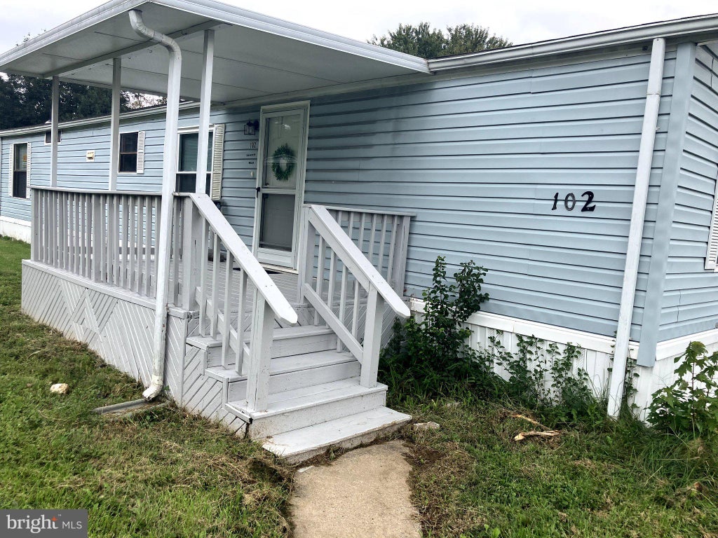 Photo of 102 Greyfield Drive, LANCASTER, PA 17603 (MLS # PALA2096560)