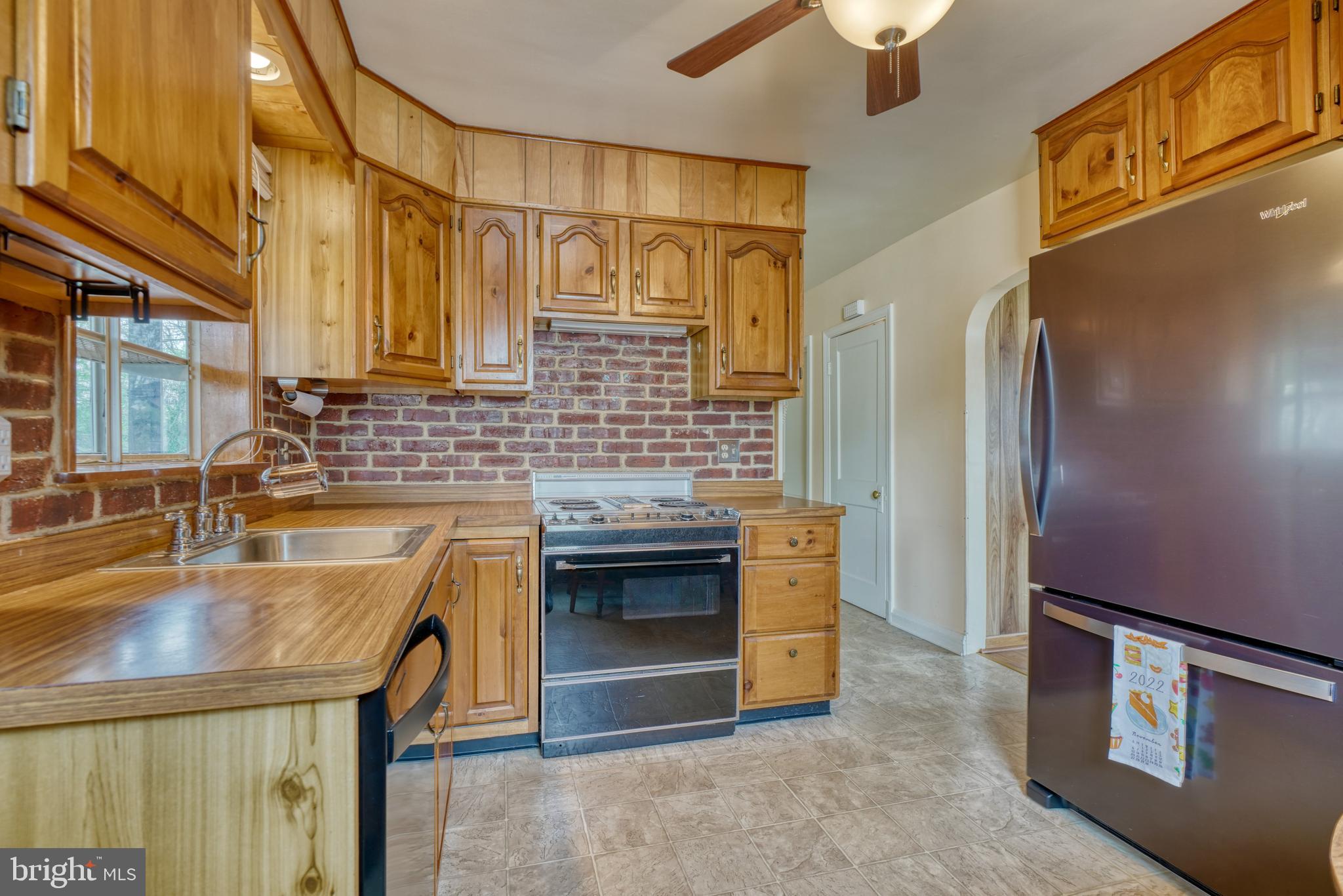 NORTHAMPTON - Residential