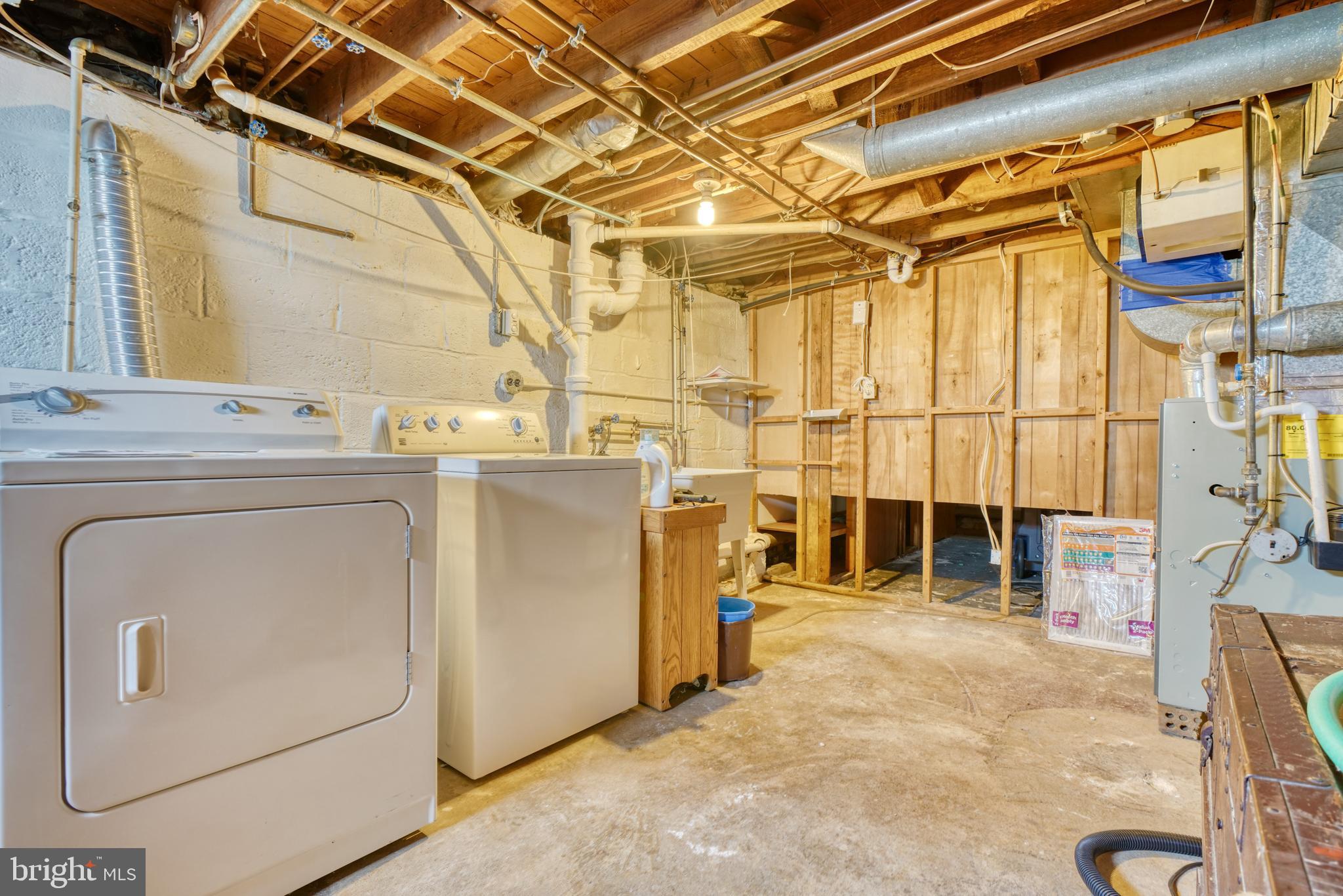 NORTHAMPTON - Residential