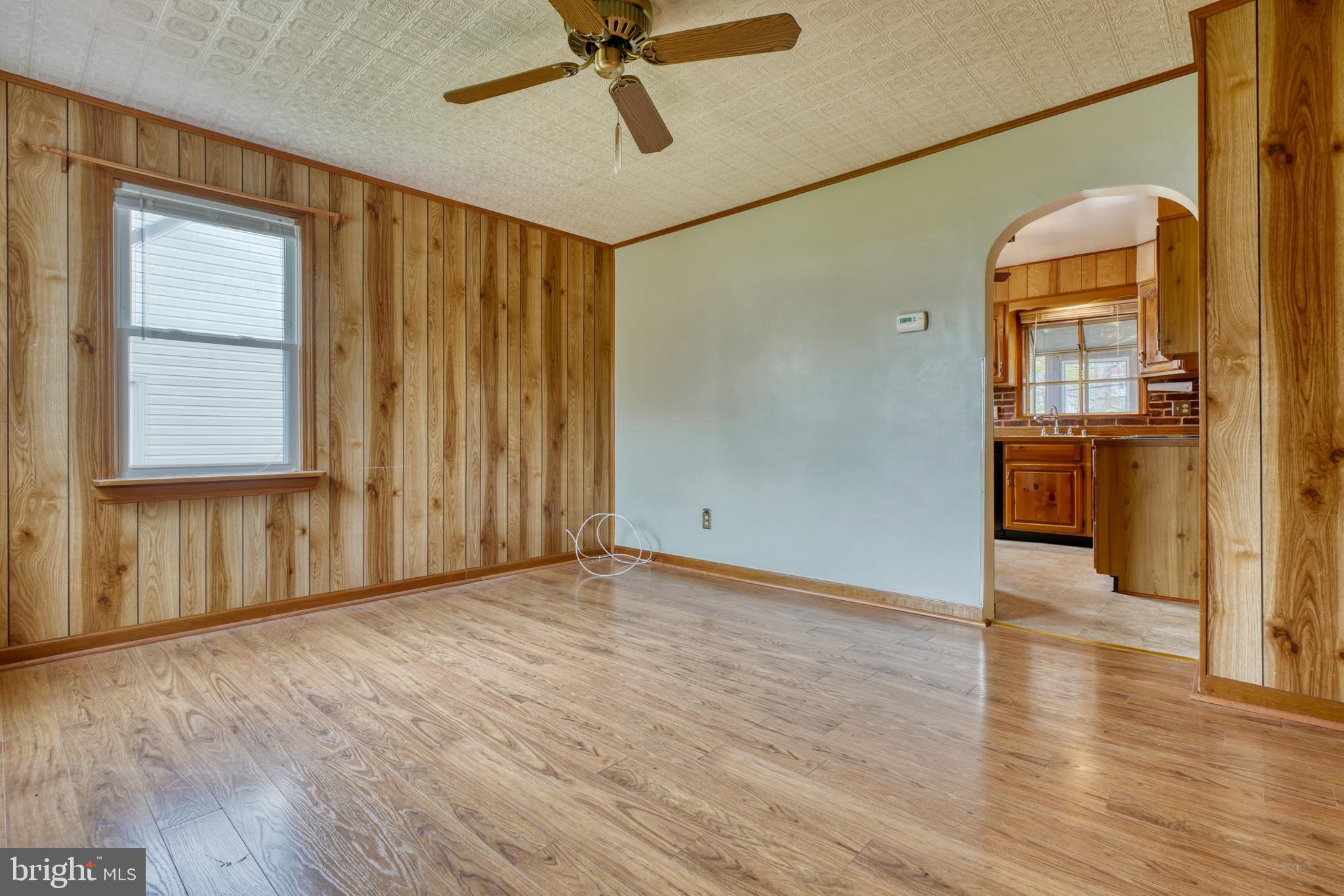 NORTHAMPTON - Residential