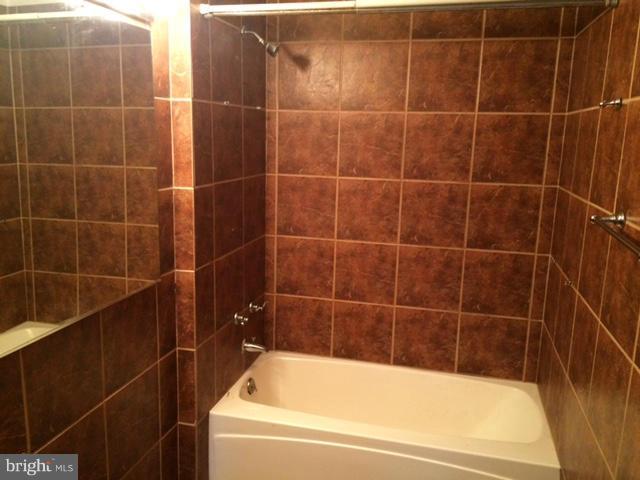 FORESTVILLE CENTER - Residential