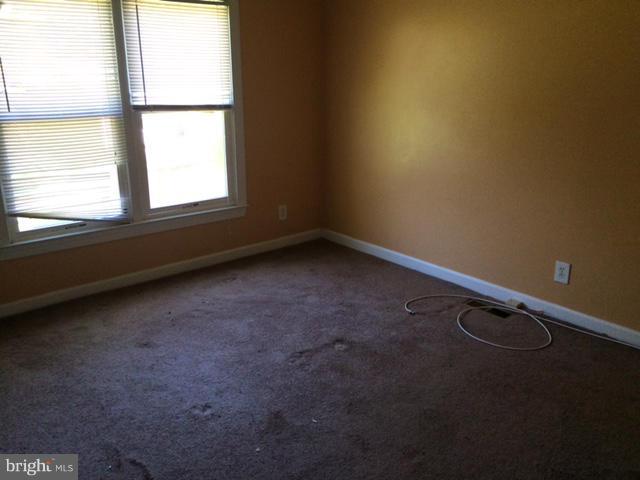 FORESTVILLE CENTER - Residential