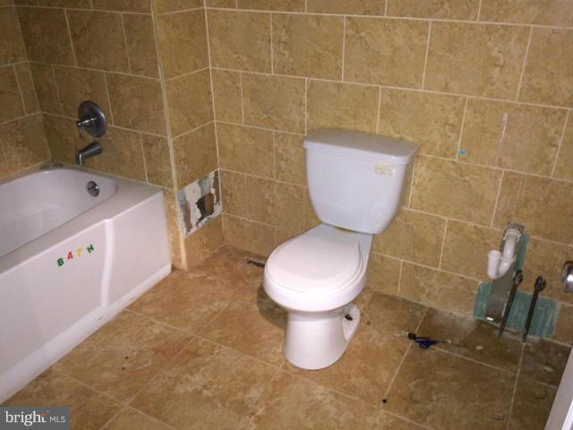 FORESTVILLE CENTER - Residential