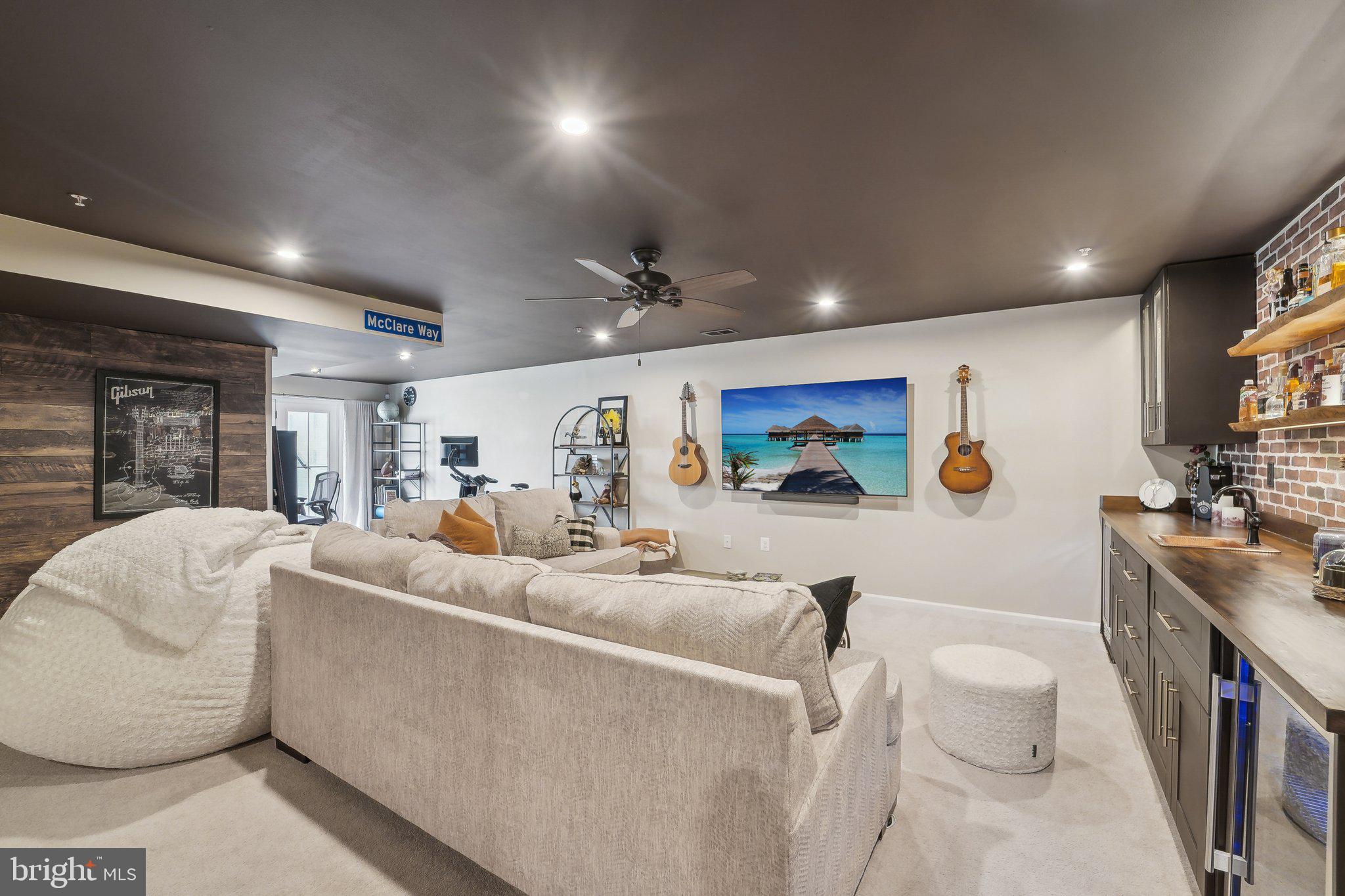 TWO RIVERS - Residential