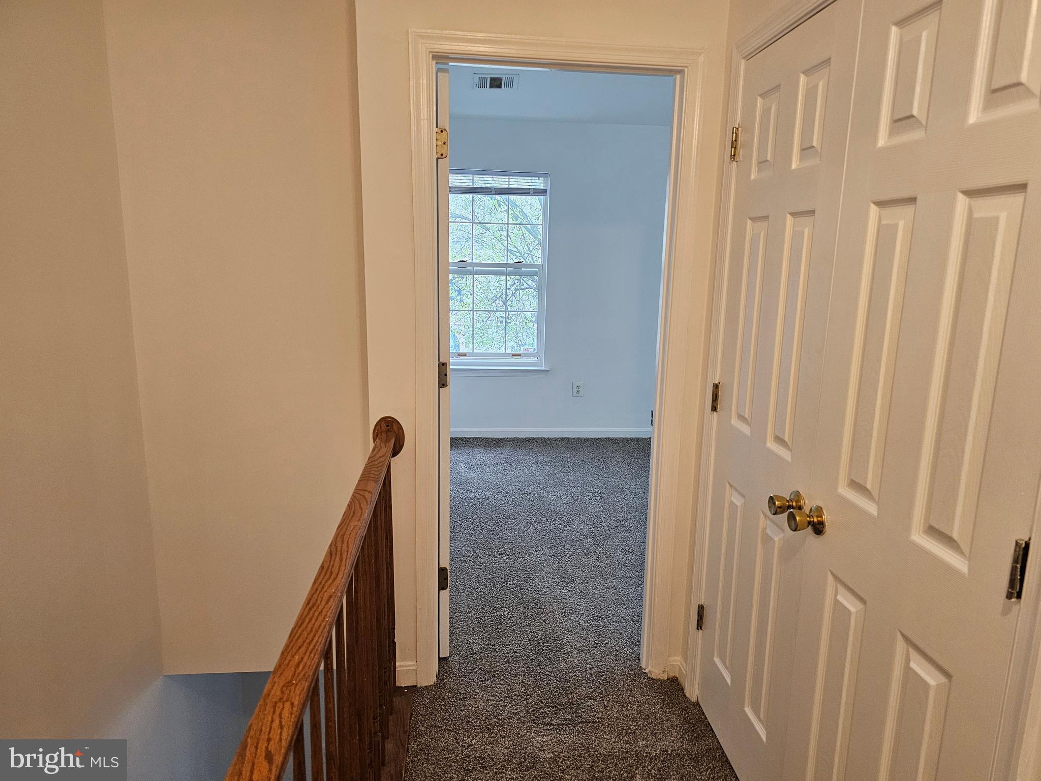 SOUTH HAMPTON - Residential Lease