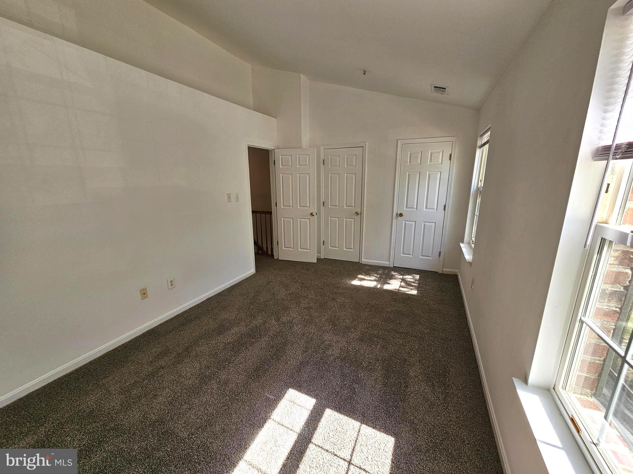 SOUTH HAMPTON - Residential Lease