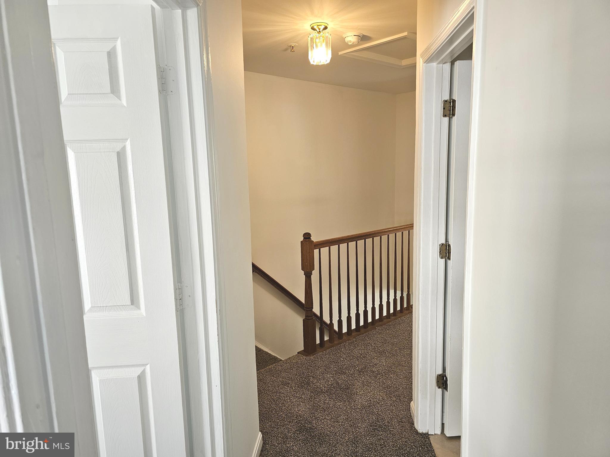 SOUTH HAMPTON - Residential Lease