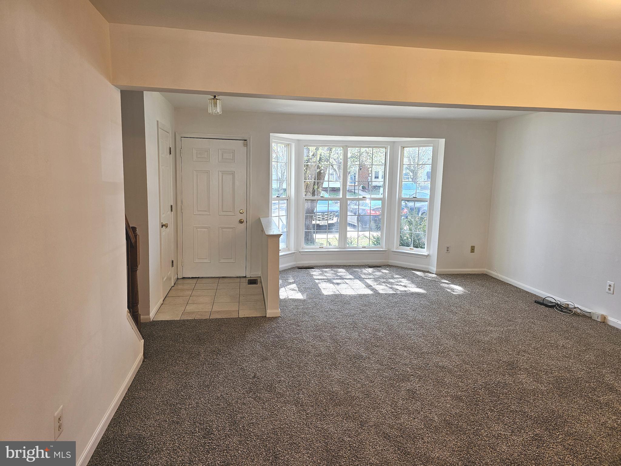 SOUTH HAMPTON - Residential Lease