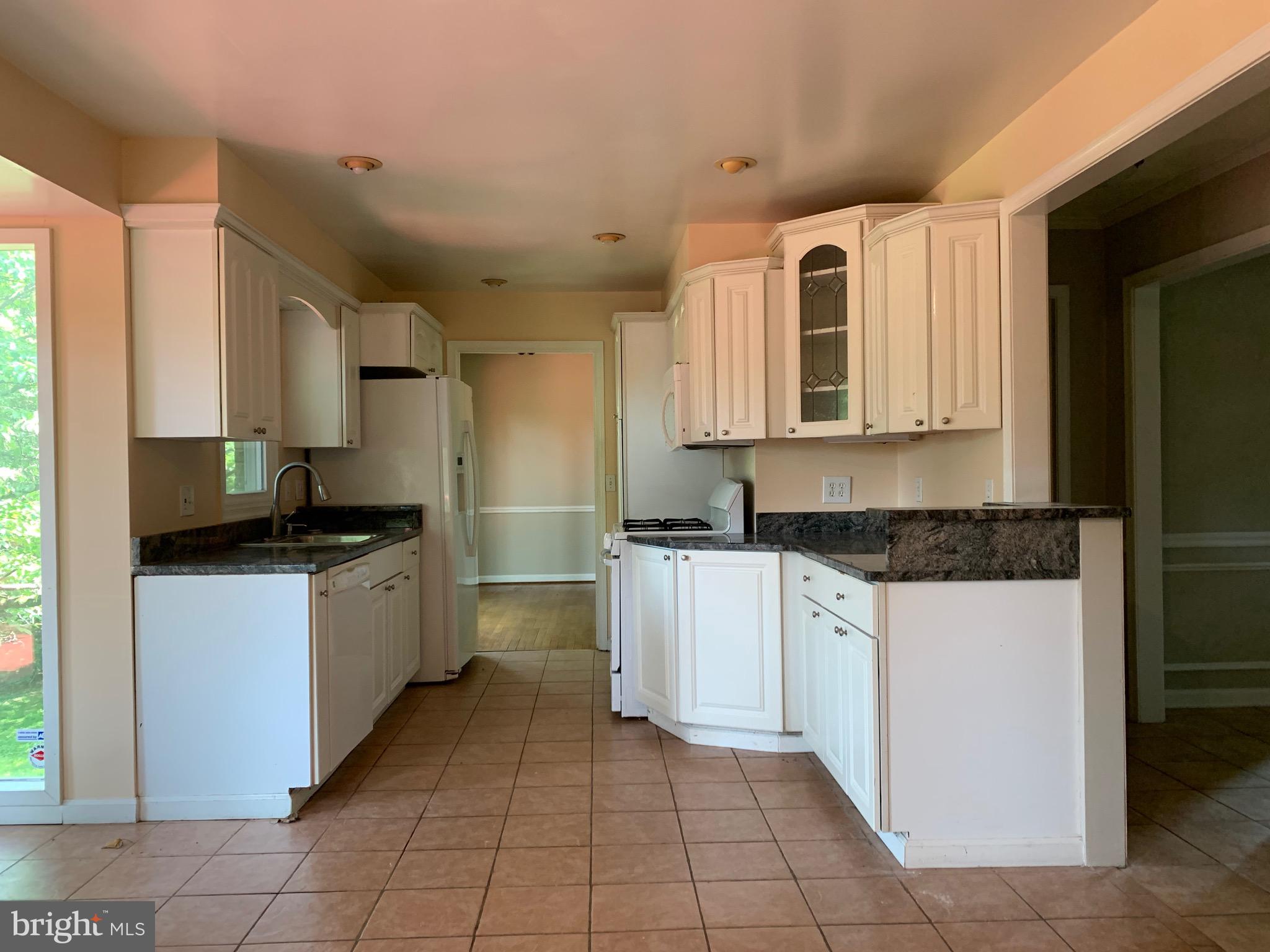 SHOUSE VILLAGE - Residential Lease