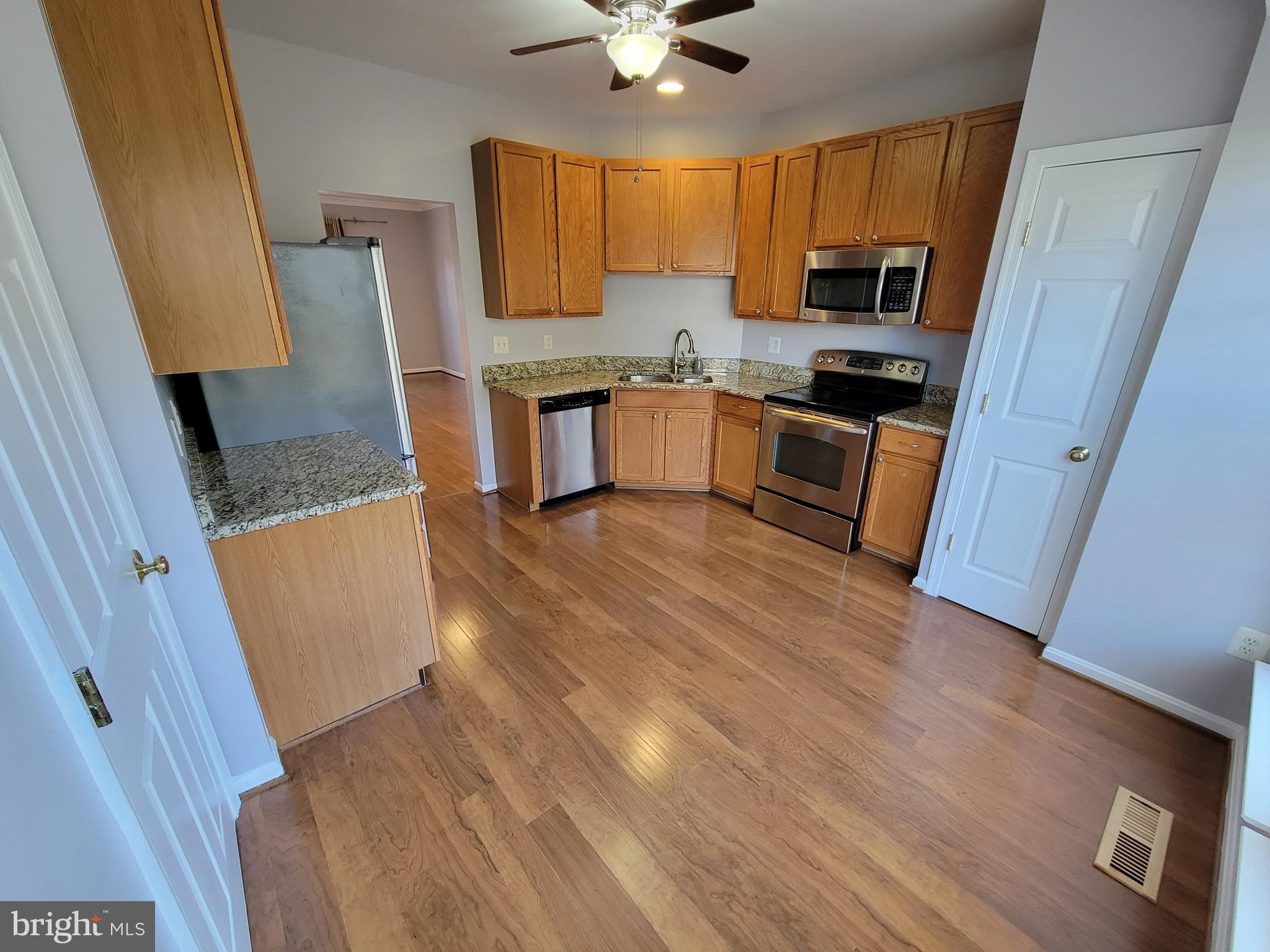 RUSSETT - Residential Lease