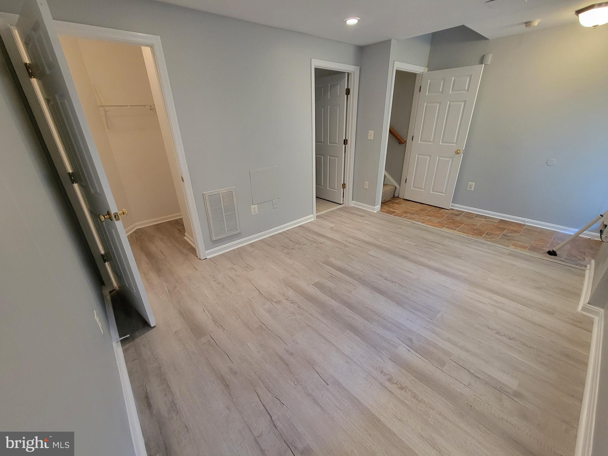 RUSSETT - Residential Lease