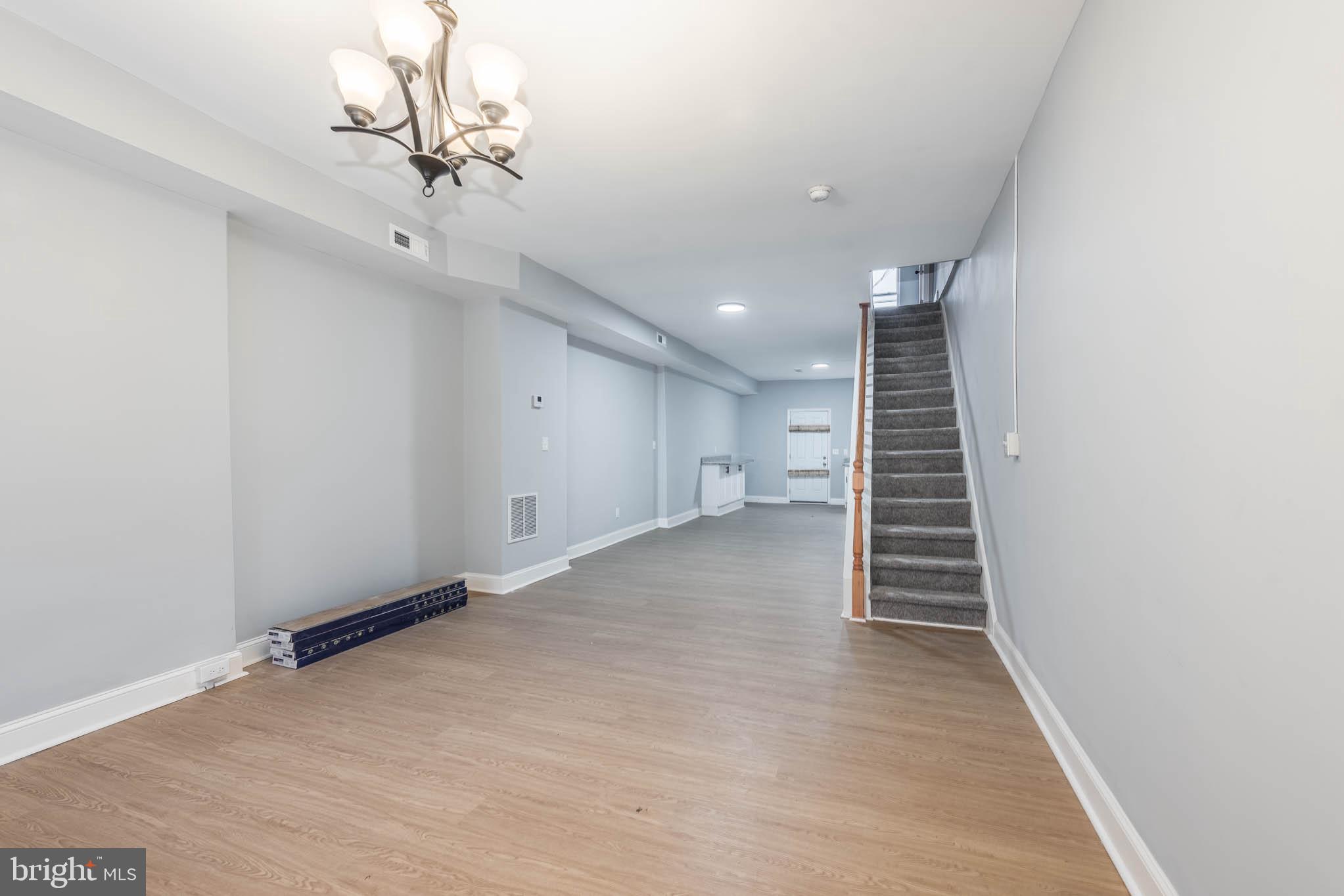 MONDAWMIN - Residential