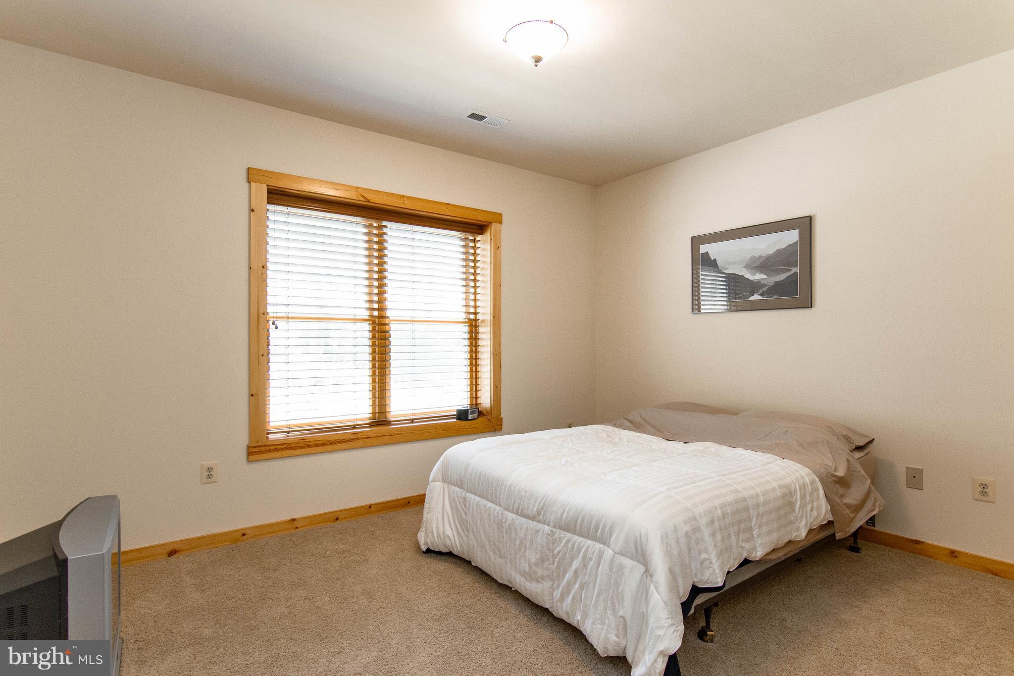 WINDING OAKS - Residential