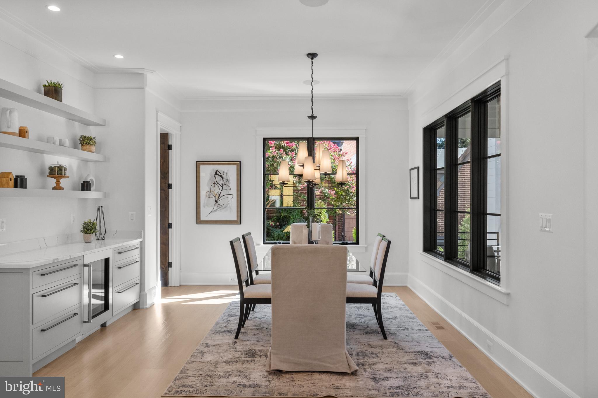 LYON VILLAGE - Residential