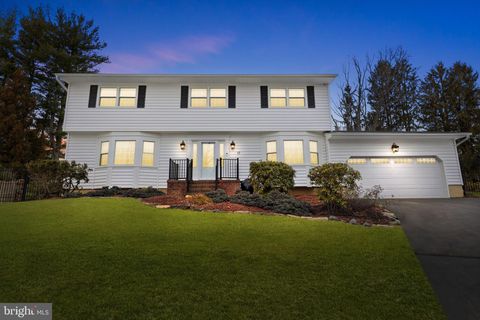 Homes For Sale - 17 Yeger Road<br/> PRINCETON JUNCTION, NJ 08550