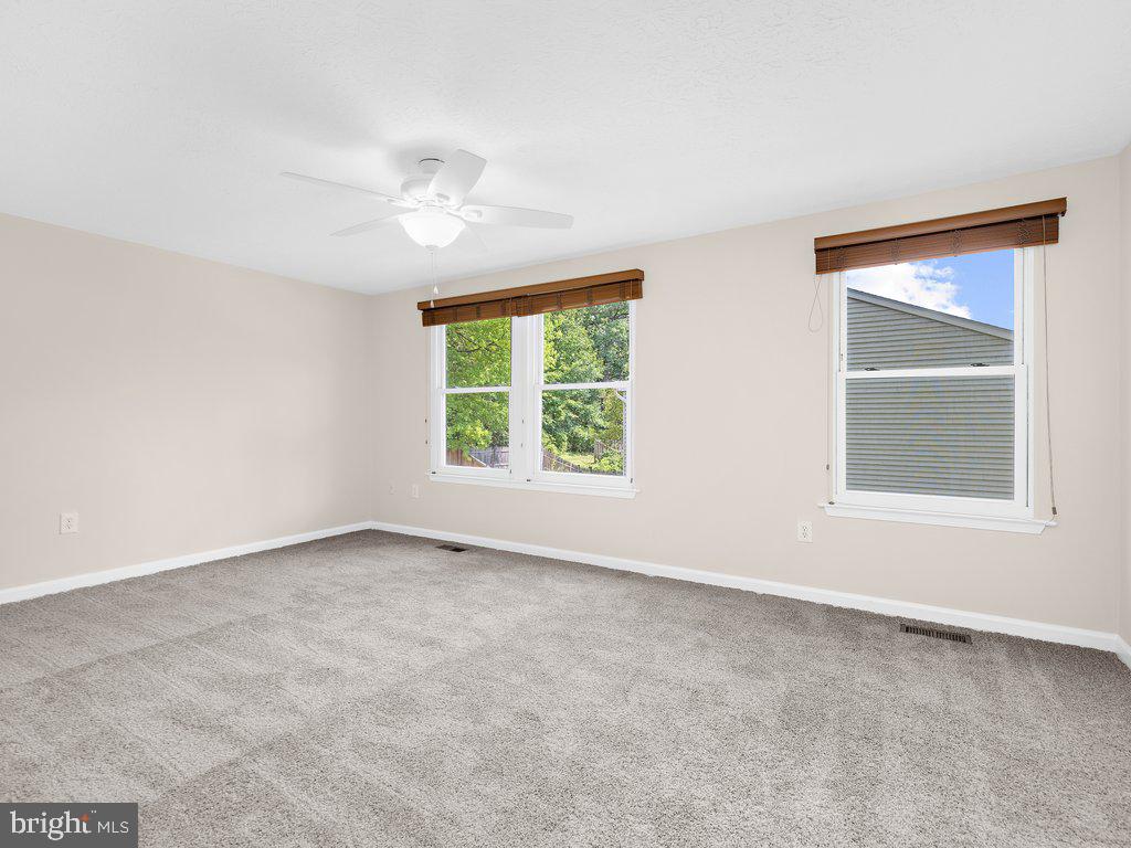 ASBURY WOODS - Residential