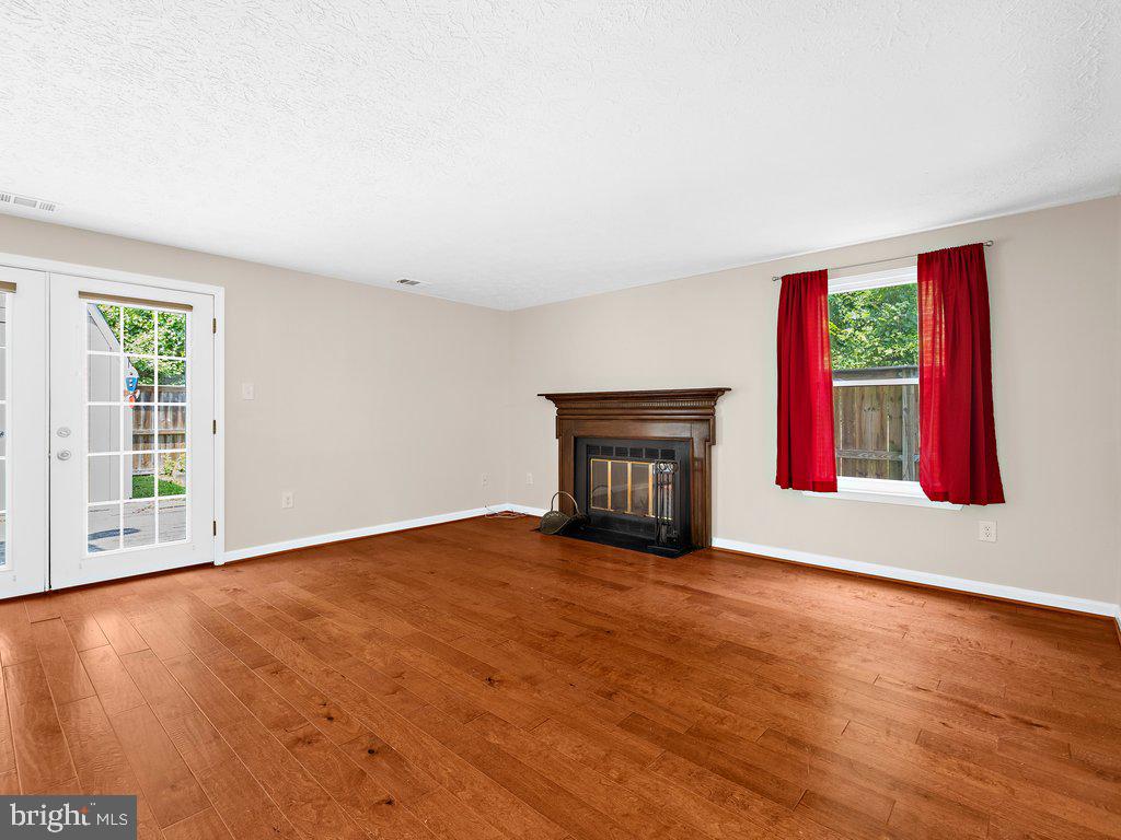 ASBURY WOODS - Residential