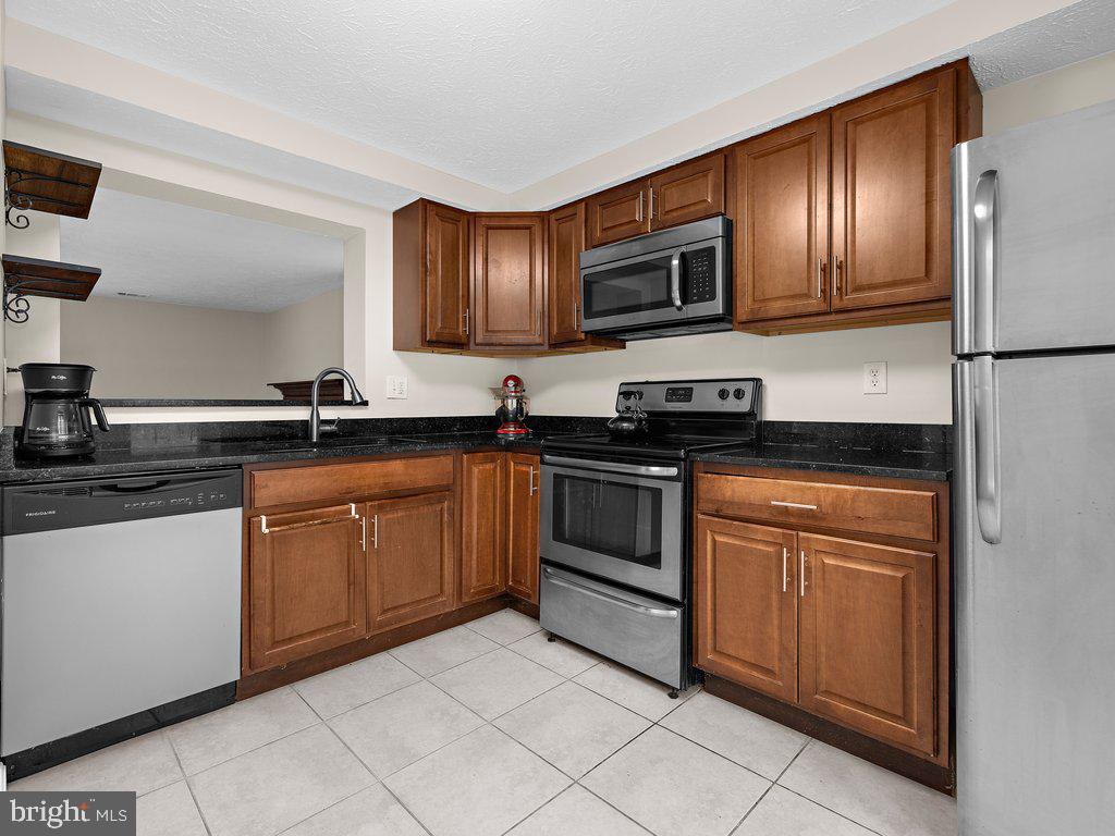 ASBURY WOODS - Residential