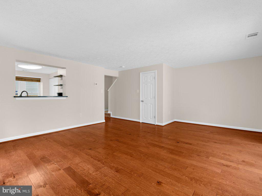 ASBURY WOODS - Residential