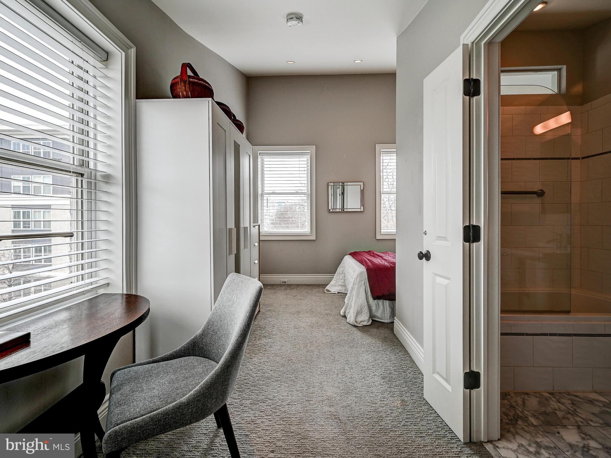 BUTCHERS HILL - Residential