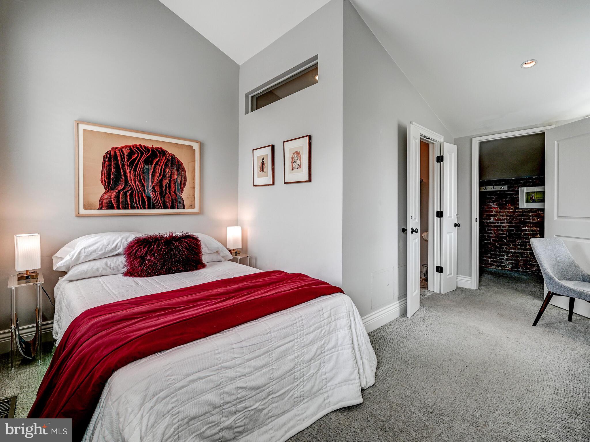 BUTCHERS HILL - Residential