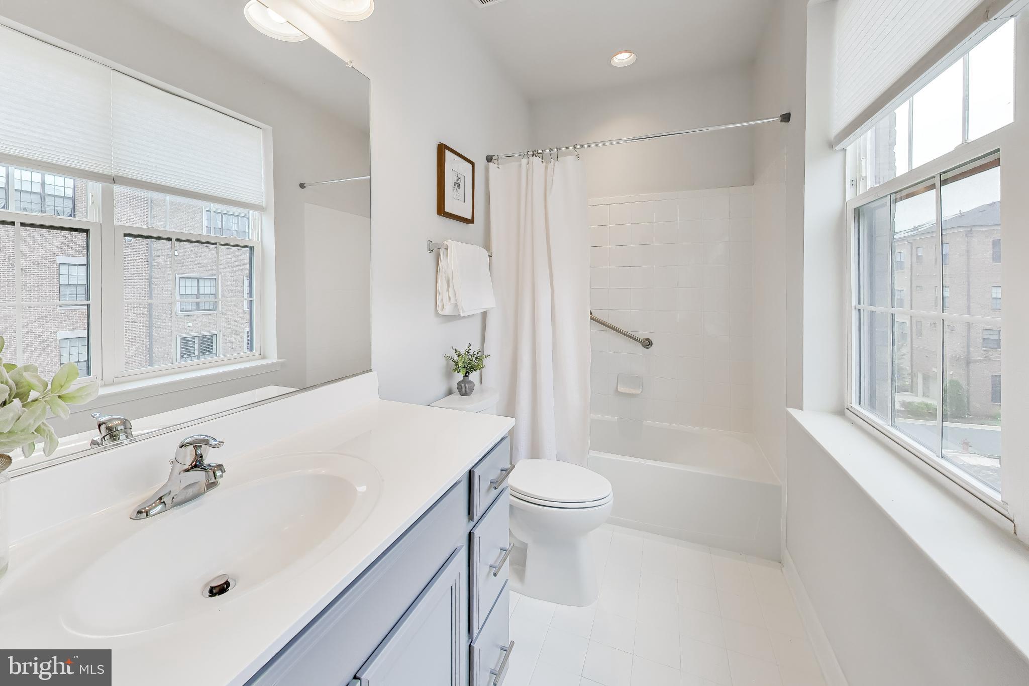 POTOMAC OVERLOOK - Residential