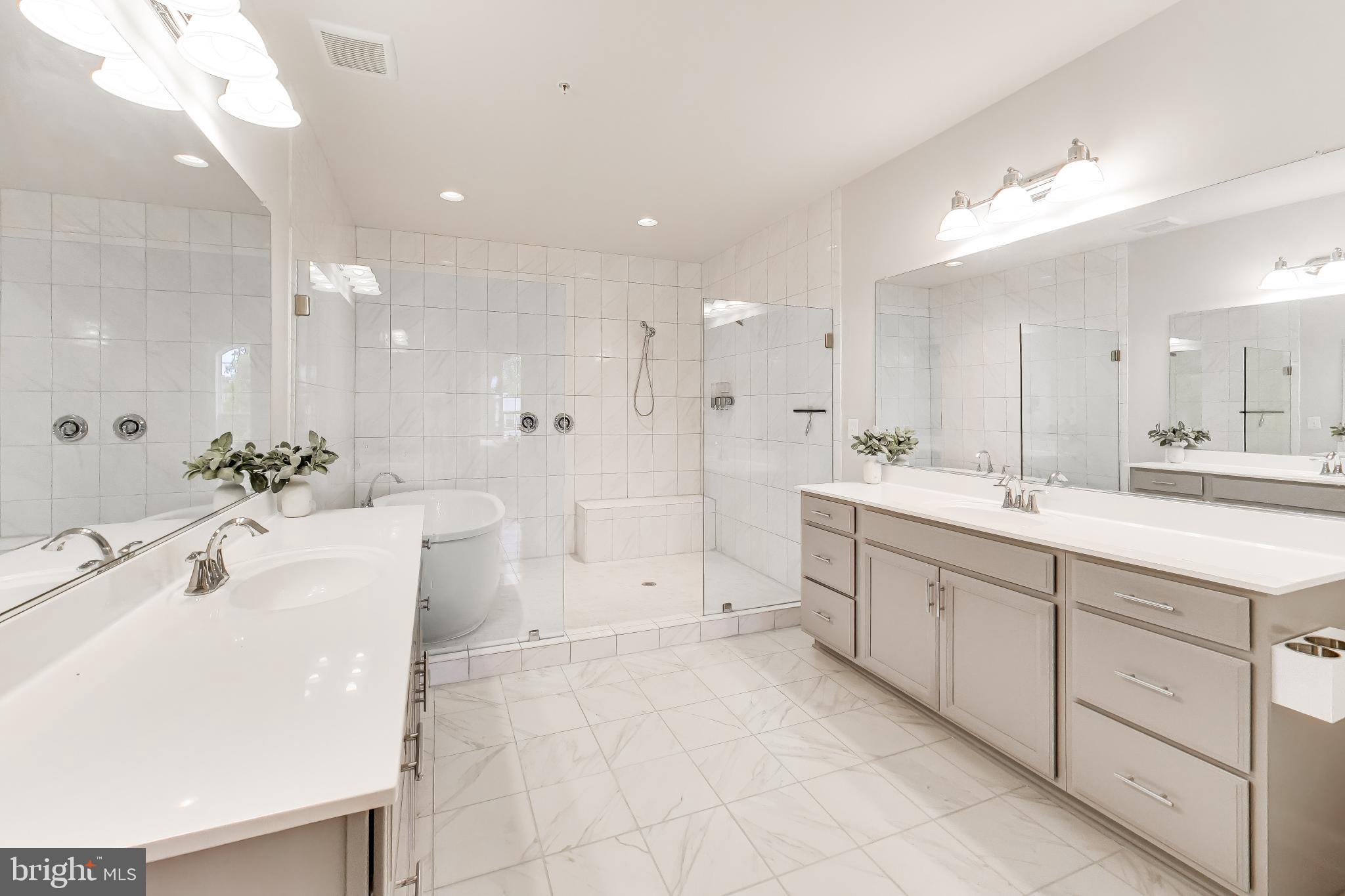 POTOMAC OVERLOOK - Residential