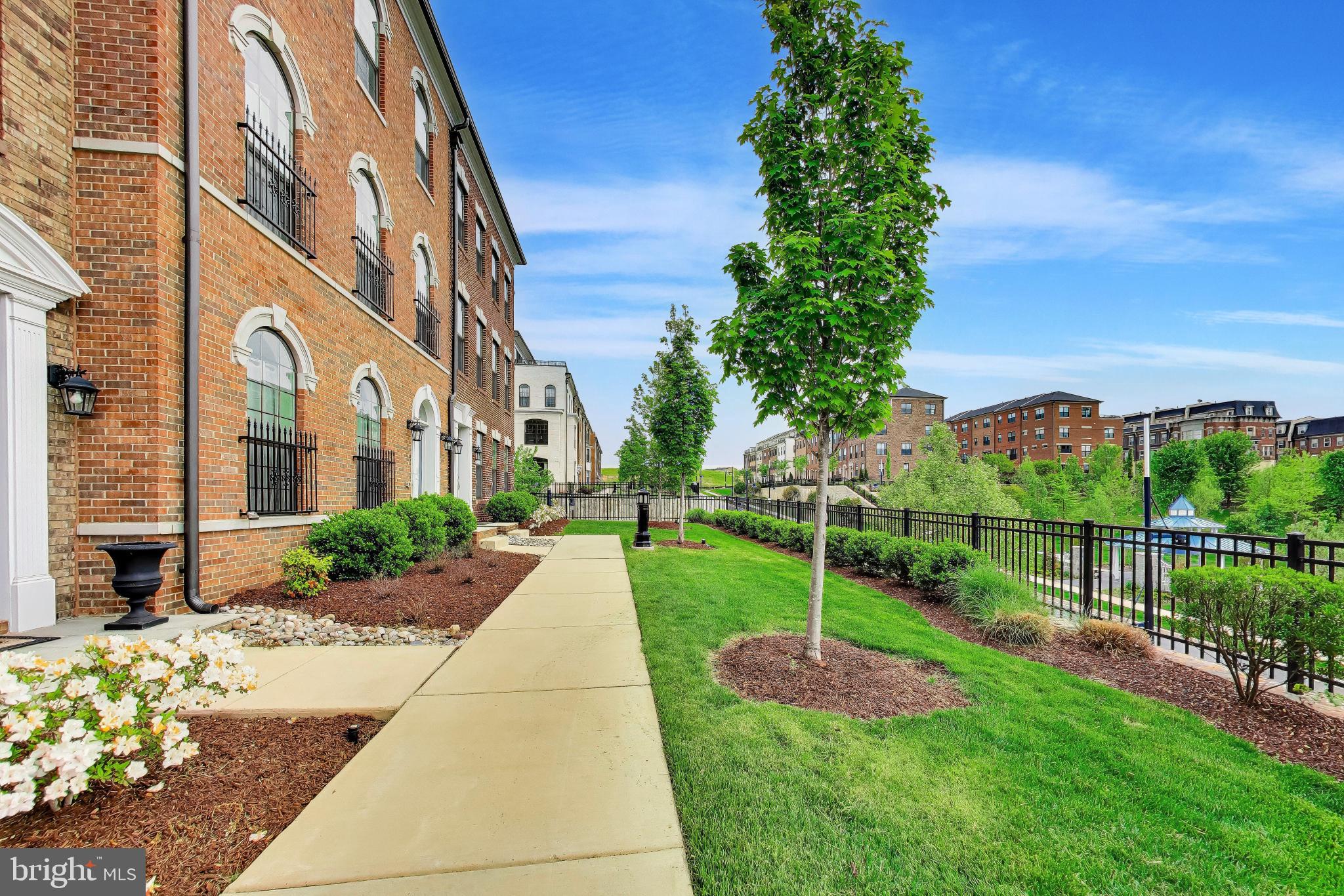 POTOMAC OVERLOOK - Residential