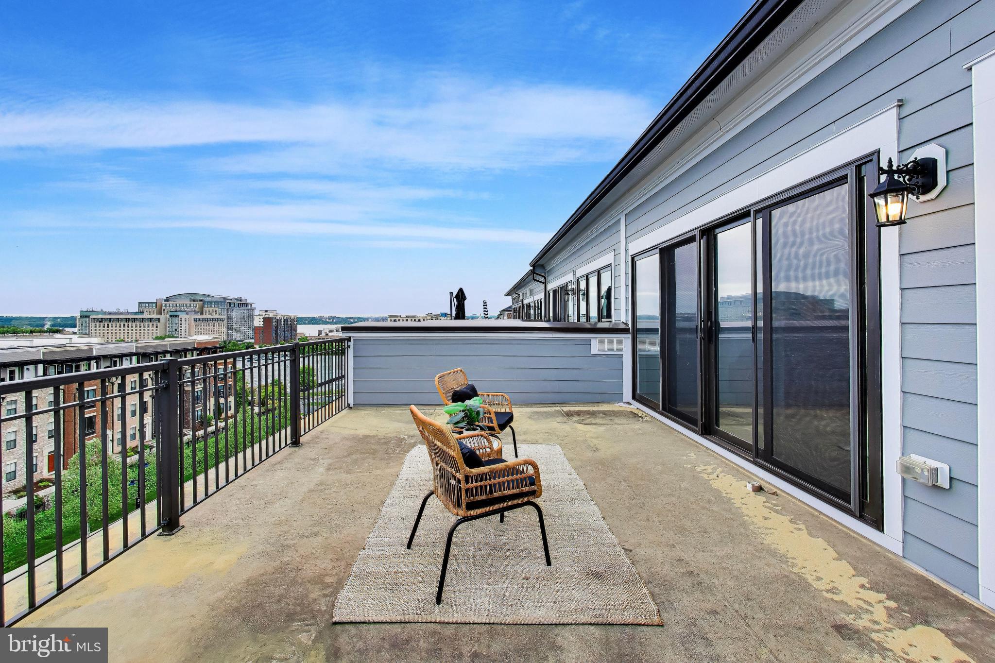 POTOMAC OVERLOOK - Residential